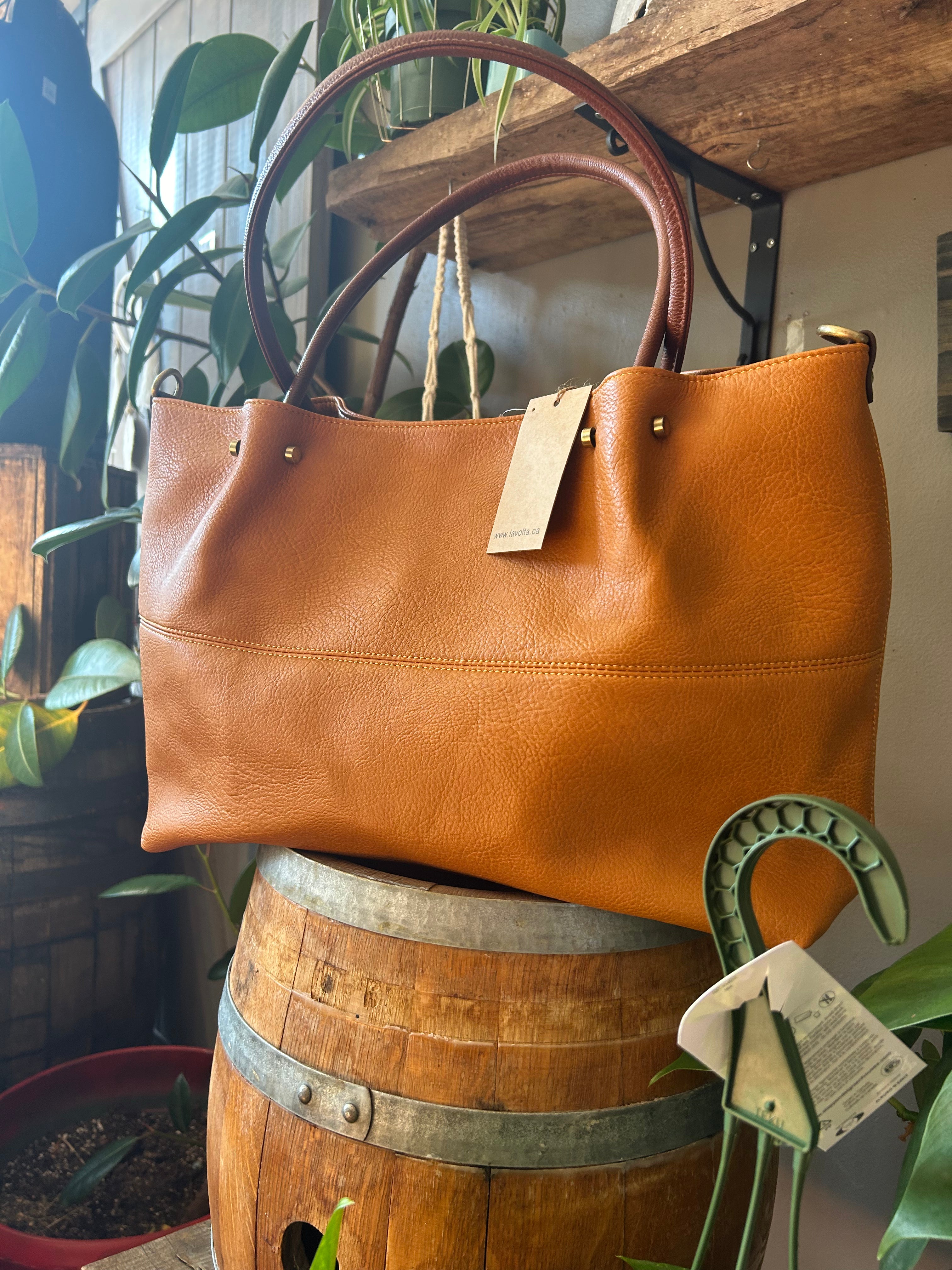 Jennifer - Premium Women's Fashion & Accessories | Trendy Outfits, Handbags & Jewelry | Perfect for Work, Parties & Everyday Wear
