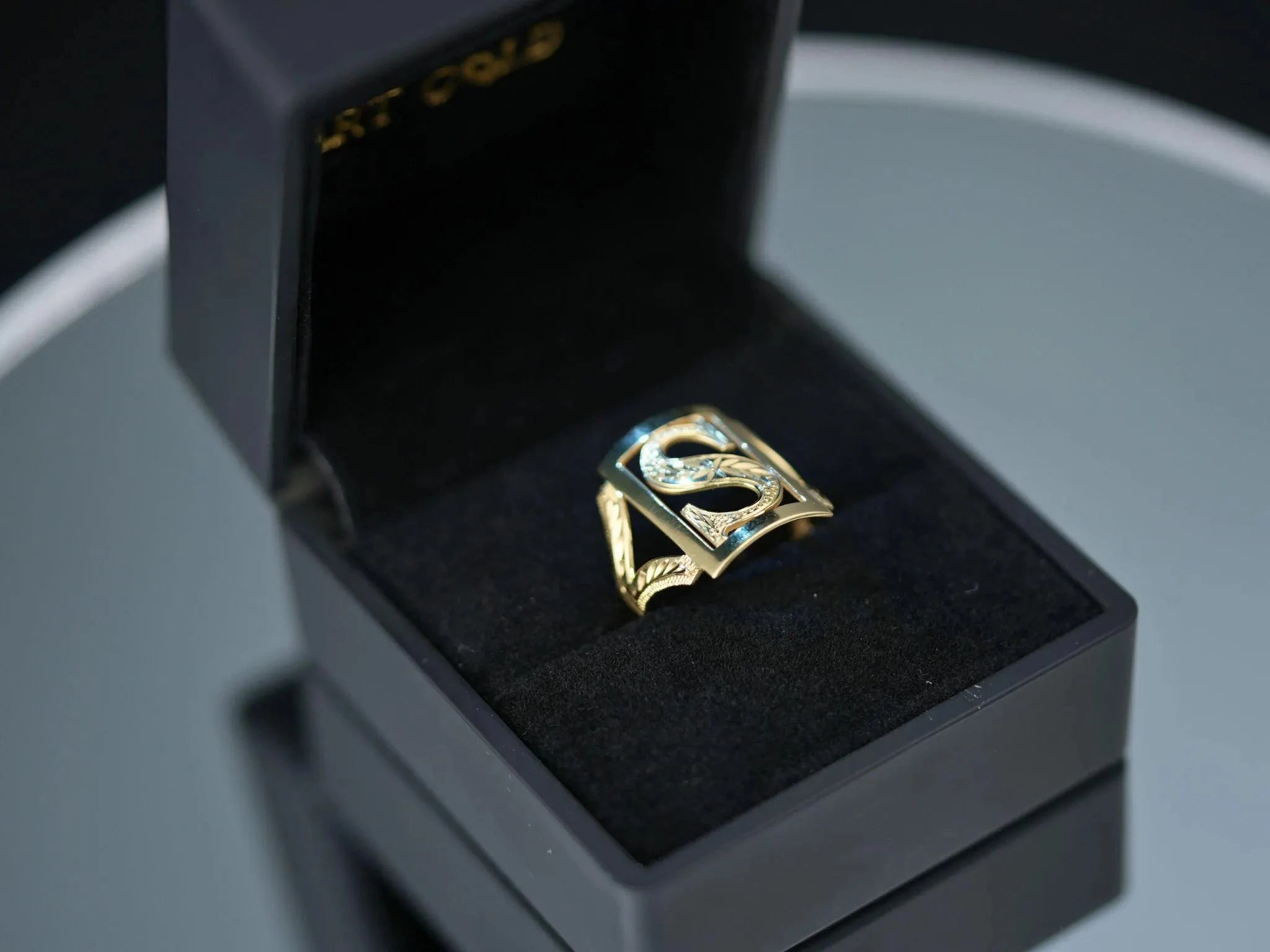 Elegant Personalized Initial Letter Ring for Women - Custom Monogram Name Ring - Perfect Gift for Birthday, Anniversary & Valentine's Day - Sterling Silver or Gold Plated Jewelry