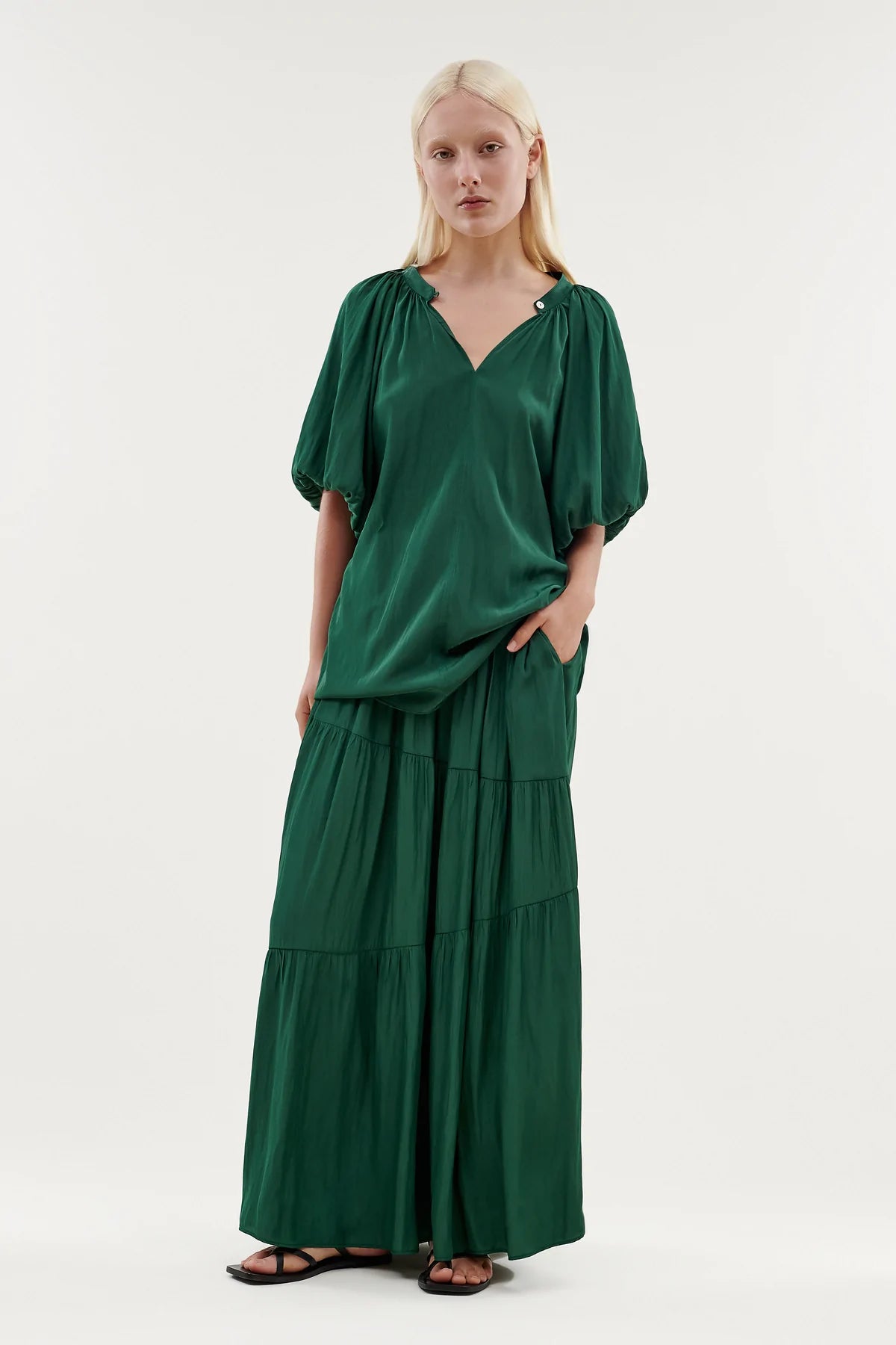 Emerald Green Fall Skirt for Women - A-Line Midi Length with Pockets - Perfect for Autumn Outfits, Office Wear & Casual Dates
