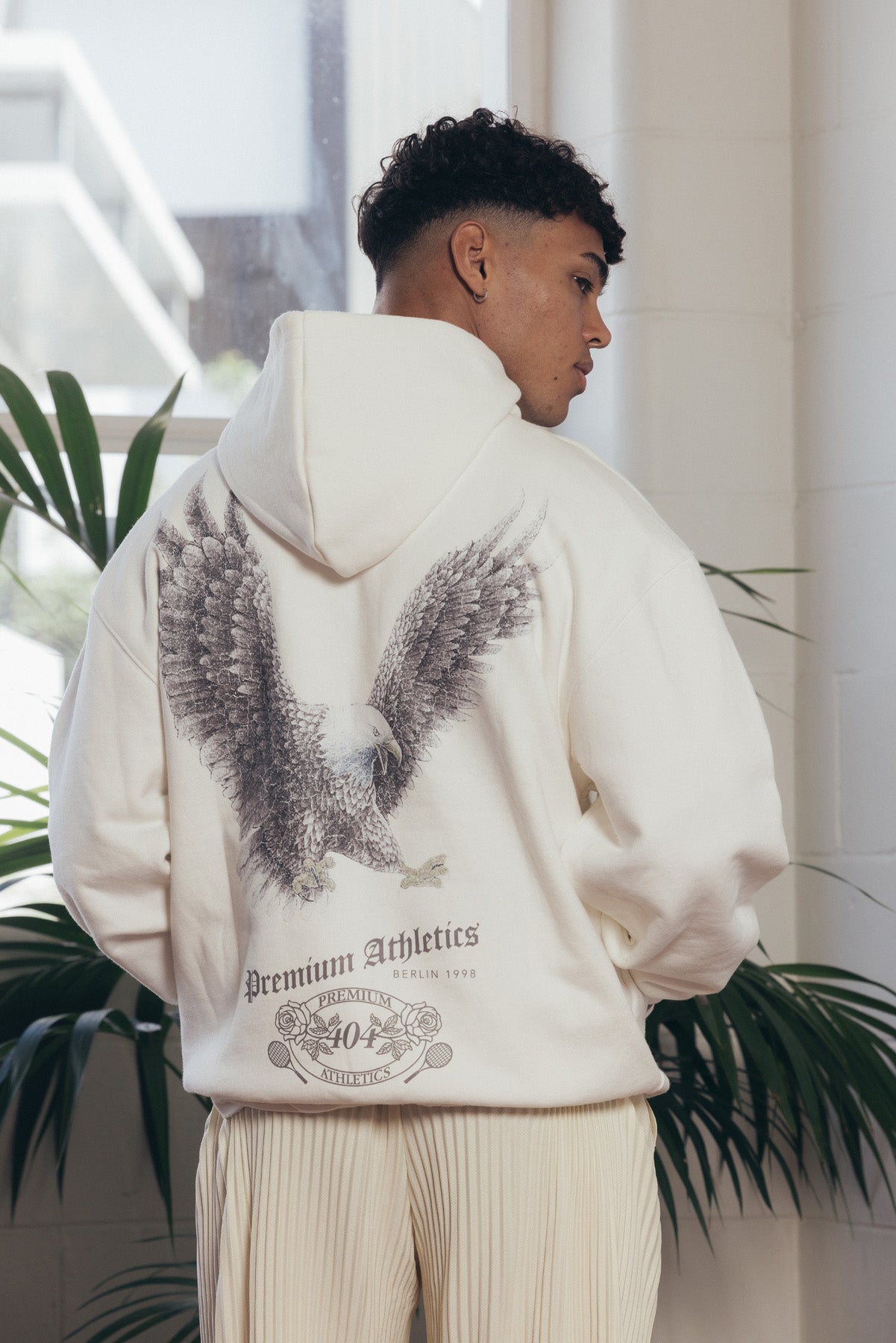 404 Flight Vintage Hoodie Off White - Retro Streetwear Pullover for Men & Women - Perfect for Casual Outfits, Urban Fashion, and Layering in Cool Weather