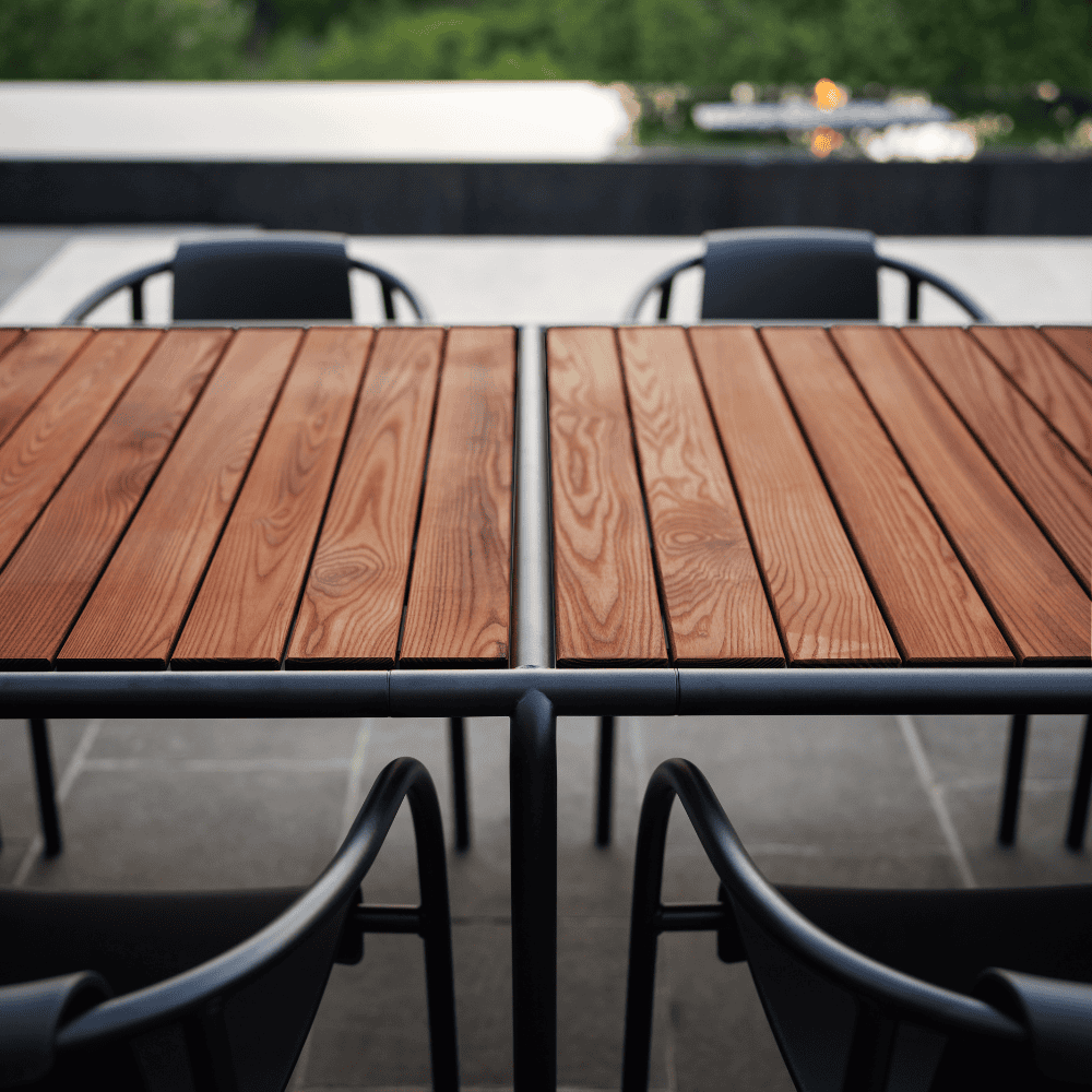 AVANTI Outdoor Dining Table - 33 Inch Round Patio Table for Backyard, Garden & Deck - Weather-Resistant & Durable for Outdoor Entertaining & Al Fresco Dining