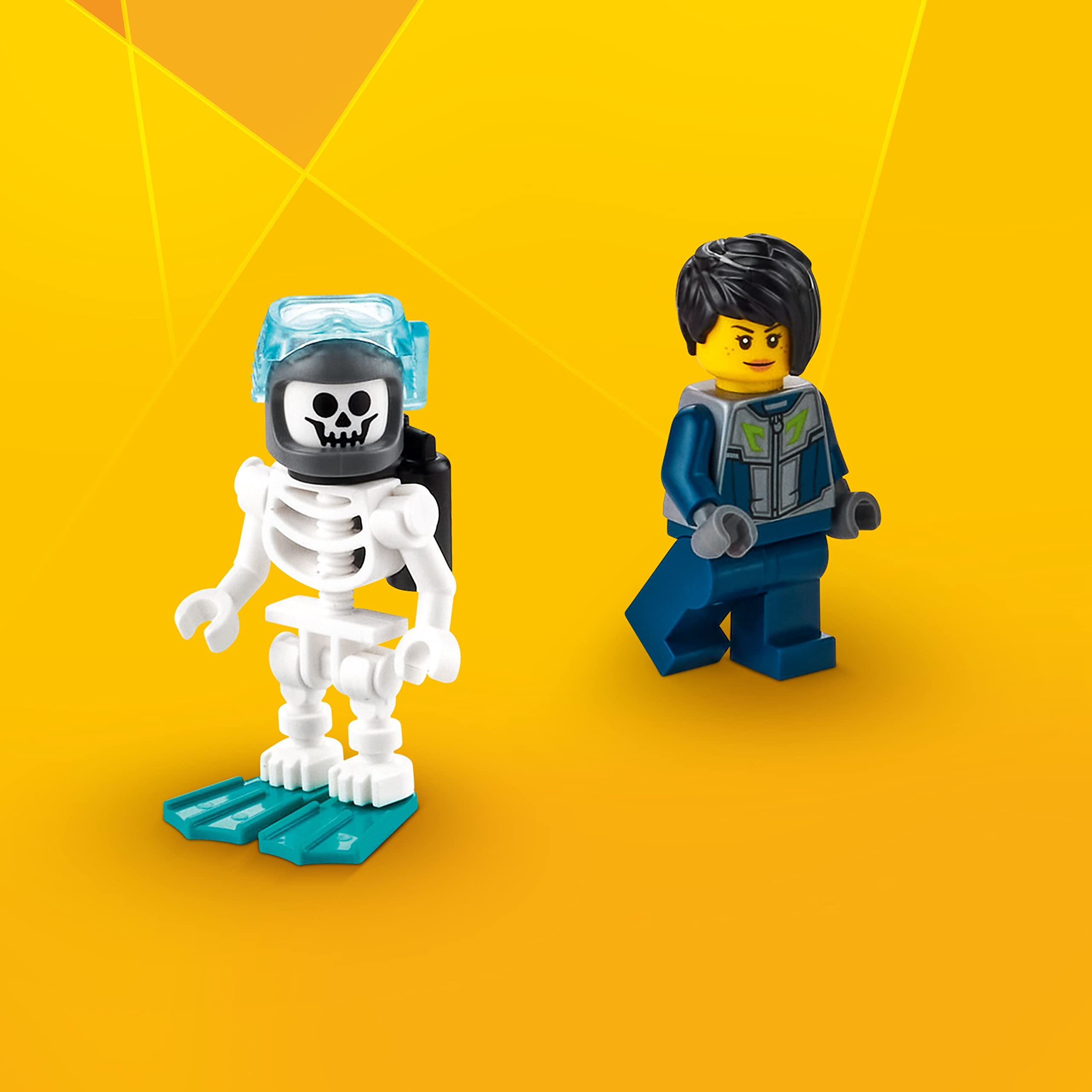 LEGO Creator 31130 3-in-1 Underwater Toy Set - Build a Submarine, Lobster, Octopus or Manta Ray - Fun Marine Animal Figures for Kids | Perfect for Creative Play, STEM Learning & Ocean-Themed Decor