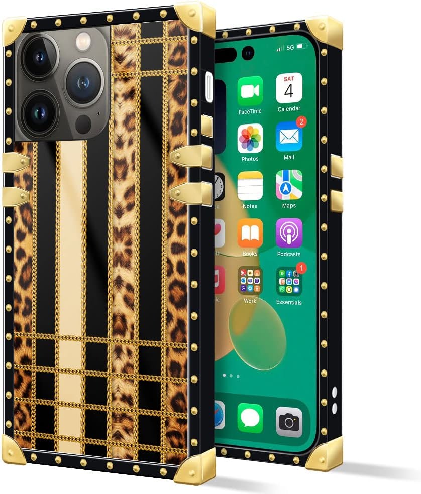 Gold chain leopard print