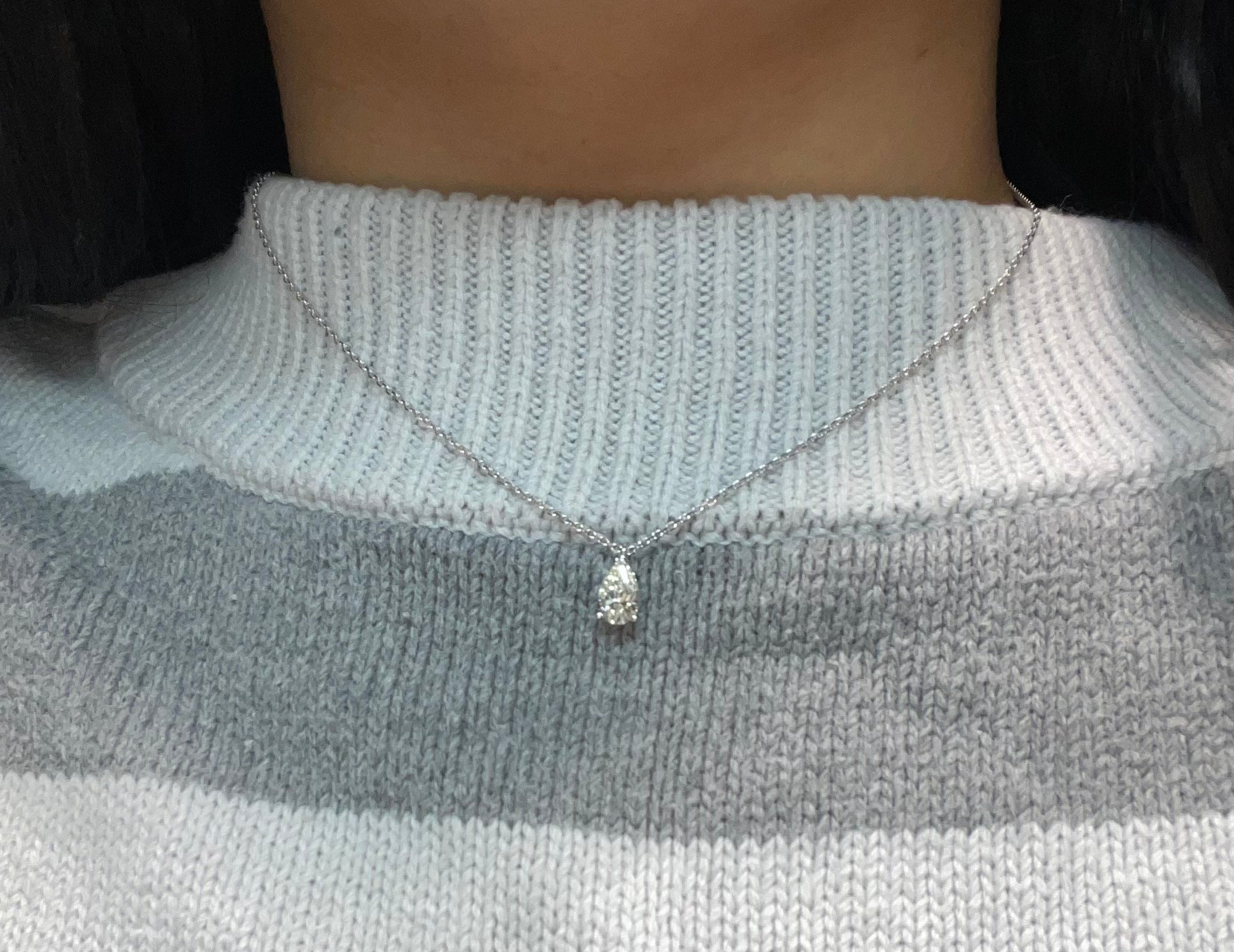 Exquisite Pear Shaped Lab-Grown Diamond Solitaire Pendant Necklace – Elegant Gift for Women, Perfect for Weddings, Anniversaries & Special Occasions