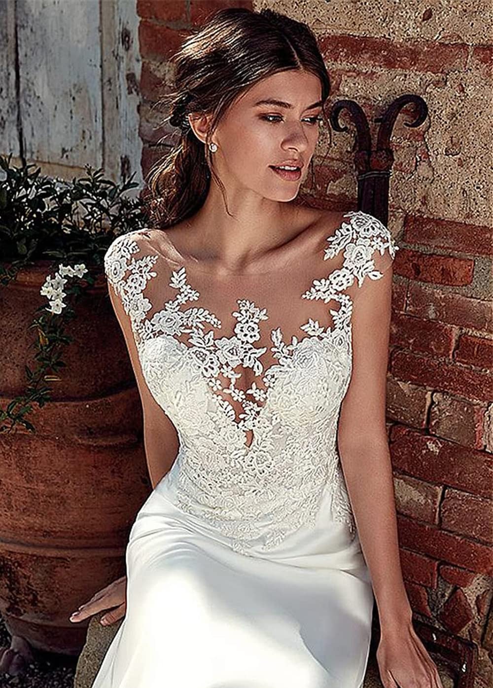 Elegant Lace Mermaid Wedding Dress for Bride - Long Sleeve Formal Bridal Gown for Women | Perfect for Beach Weddings, Church Ceremonies & Evening Receptions