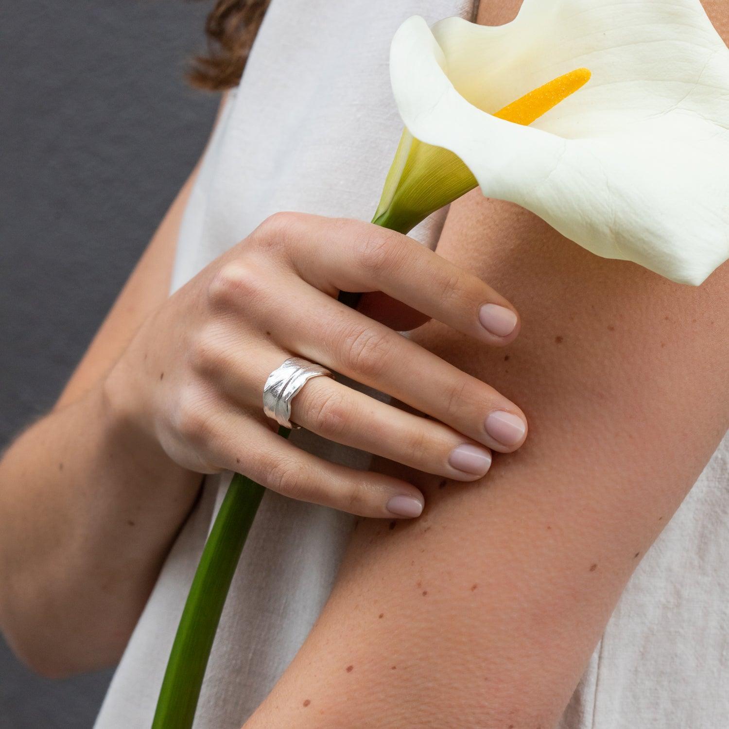 Free Bird Feather Ring - Elegant Bohemian Jewelry for Women, Nature-Inspired Handmade Accessory | Perfect for Festivals, Weddings & Boho Fashion
