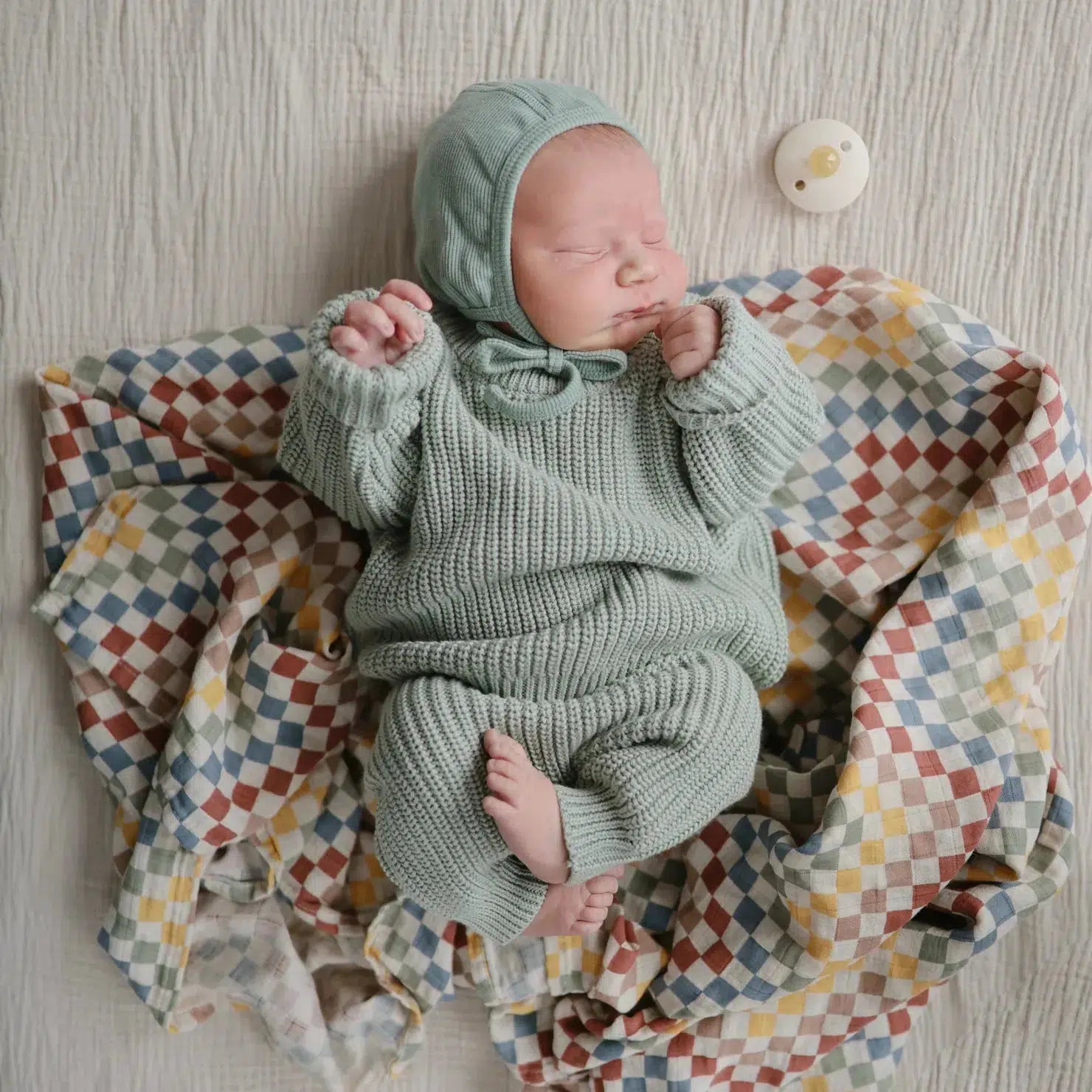 Mushie Organic Cotton Muslin Swaddle Blanket - Soft Baby Wrap for Newborns & Infants - Retro Check Design - Perfect for Swaddling, Nursing & Stroller Use