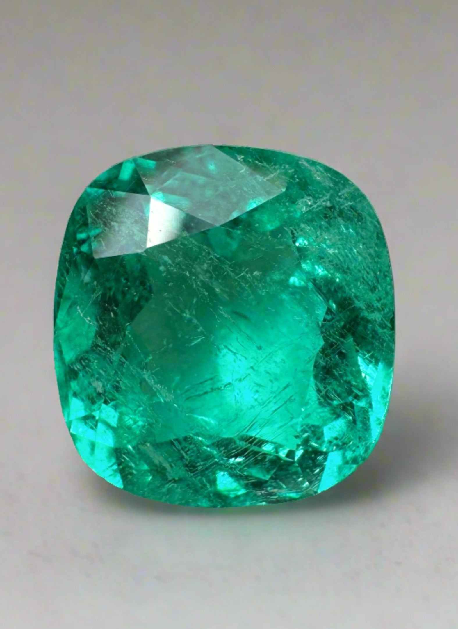5.80 Carat Certified 11.5x10.8mm Bluish Green Natural Loose Colombian Emerald - Cushion Cut Gemstone for Jewelry Making, Engagement Rings & Luxury Gifts