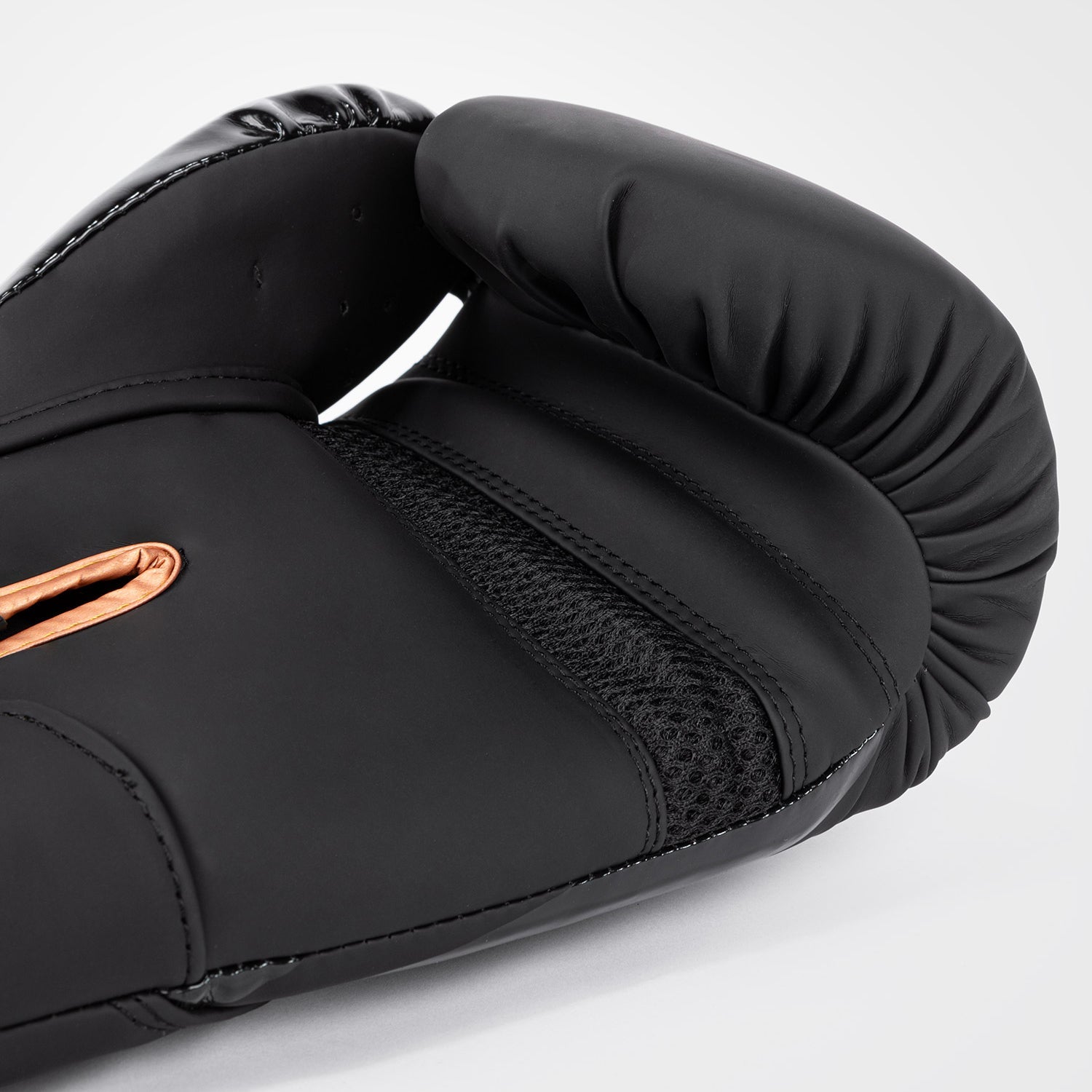 Venum Challenger 4.0 Boxing Gloves for Men & Women - Premium Black/Bronze MMA Training Gloves - Perfect for Boxing, Kickboxing & Muay Thai Training