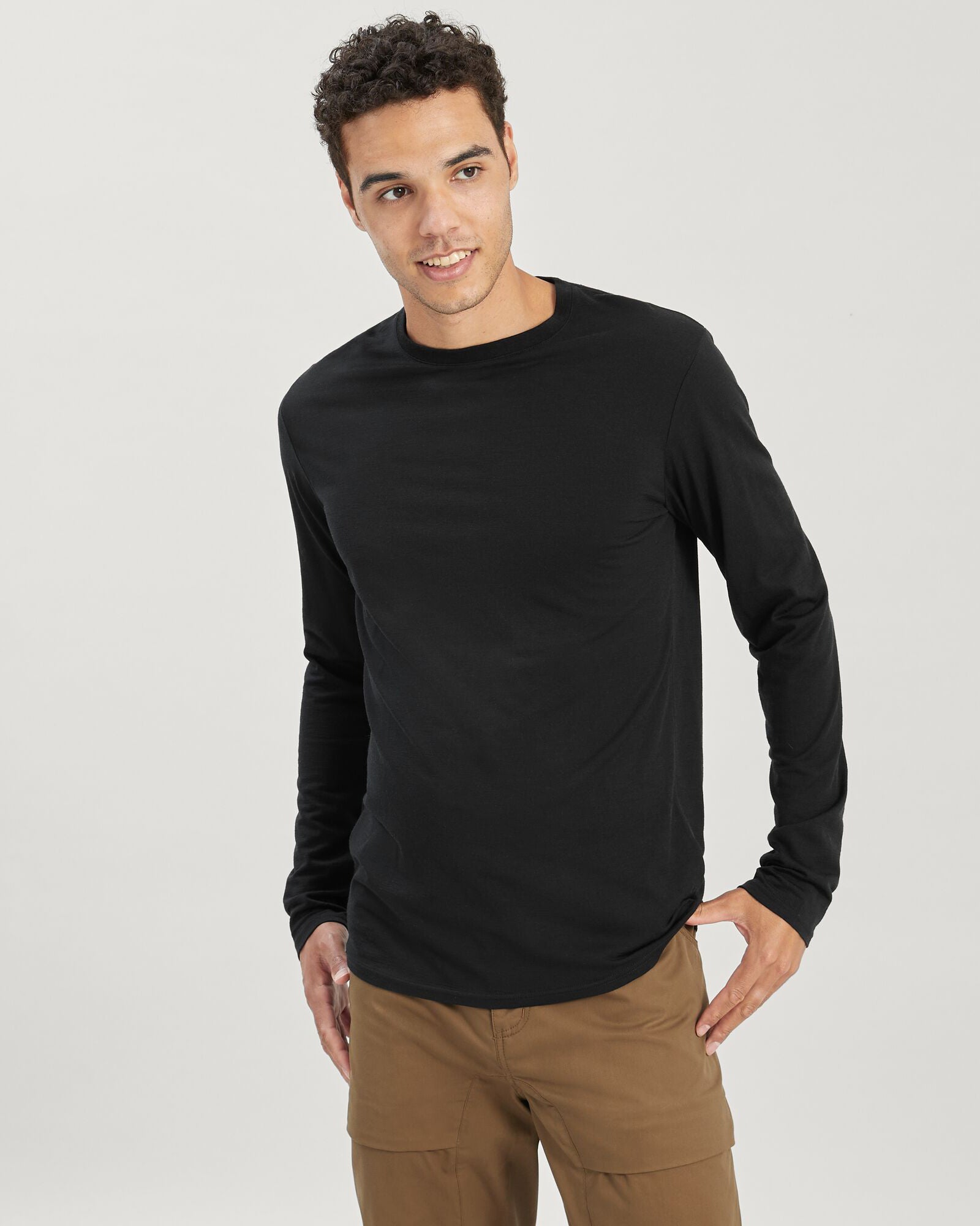 100% Merino Wool Men's Long Sleeve Crew Neck Sweater - Black | Warm & Breathable Base Layer for Hiking, Camping & Winter Outdoor Activities