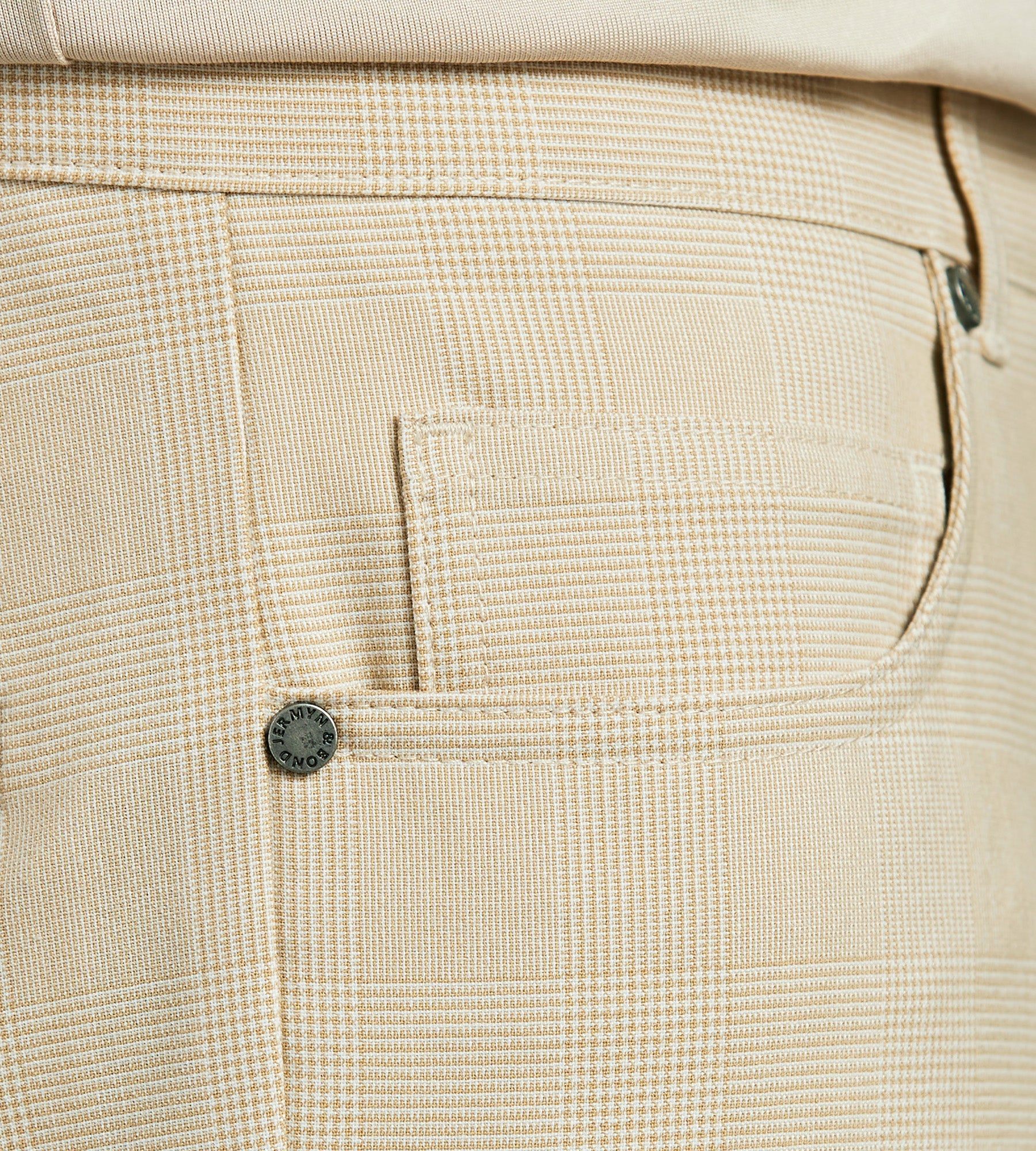 Stylish Modern Fit Plaid 5-Pocket Casual Shorts for Men - Perfect for Summer Outings, Beach Vacations & Weekend Relaxation