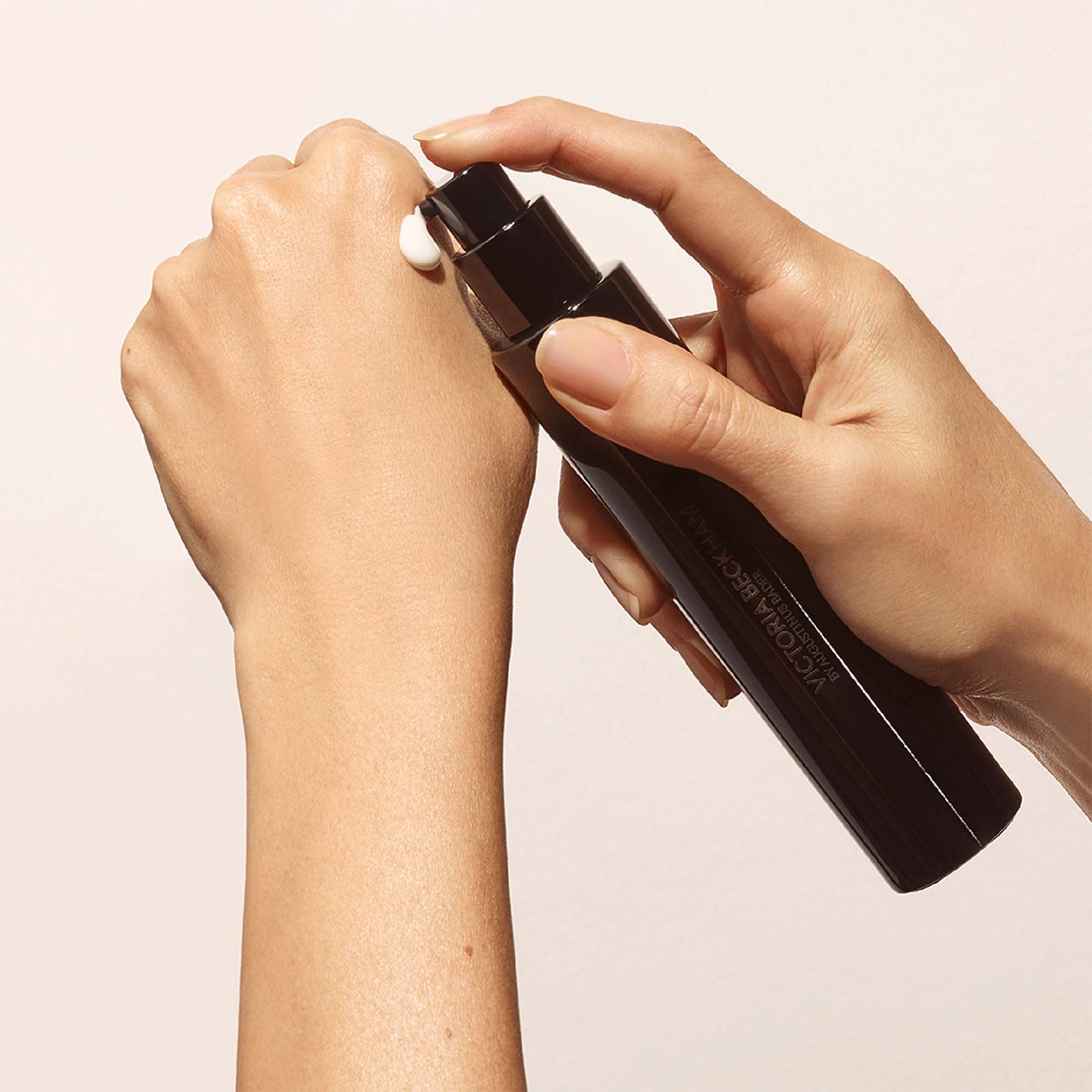 Augustinus Bader The Cream | Cell Rejuvenating Priming Moisturizer for Face | Hydrates & Smooths Skin | Perfect for Daily Skincare Routine & Makeup Prep