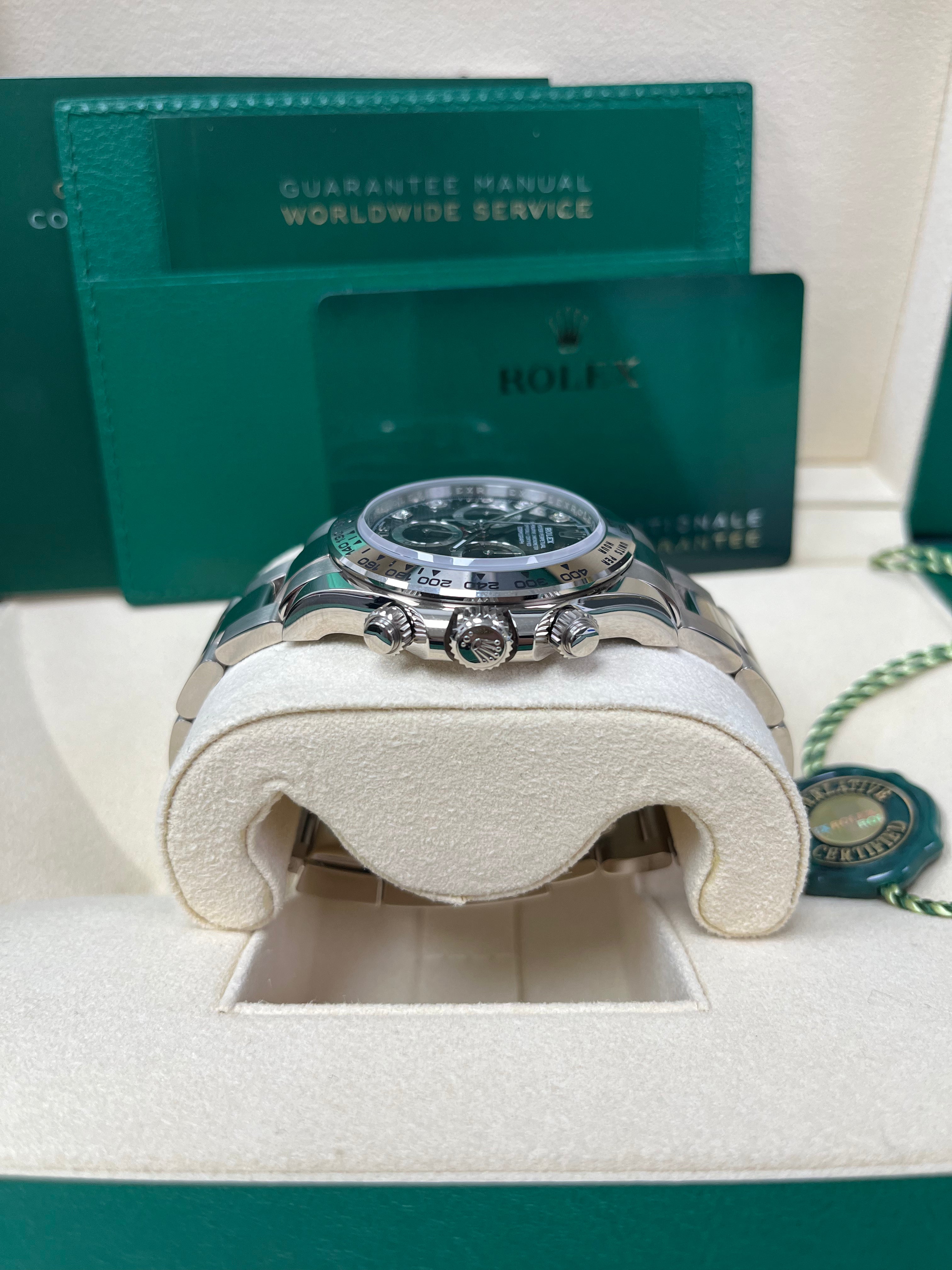 Rolex Daytona 116509 40mm White Gold Watch - Black Diamond Dial & Oyster Bracelet | Luxury Chronograph for Men, Perfect for Business Events & Special Occasions