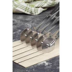 Expandable Dough Cutter - Stainless Steel Pastry Scraper for Baking, Pizza Dough, Cookies & Bread - Perfect Kitchen Tool for Home Bakers & Professional Chefs (Use for Cutting, Kneading & Cleaning Work Surfaces)