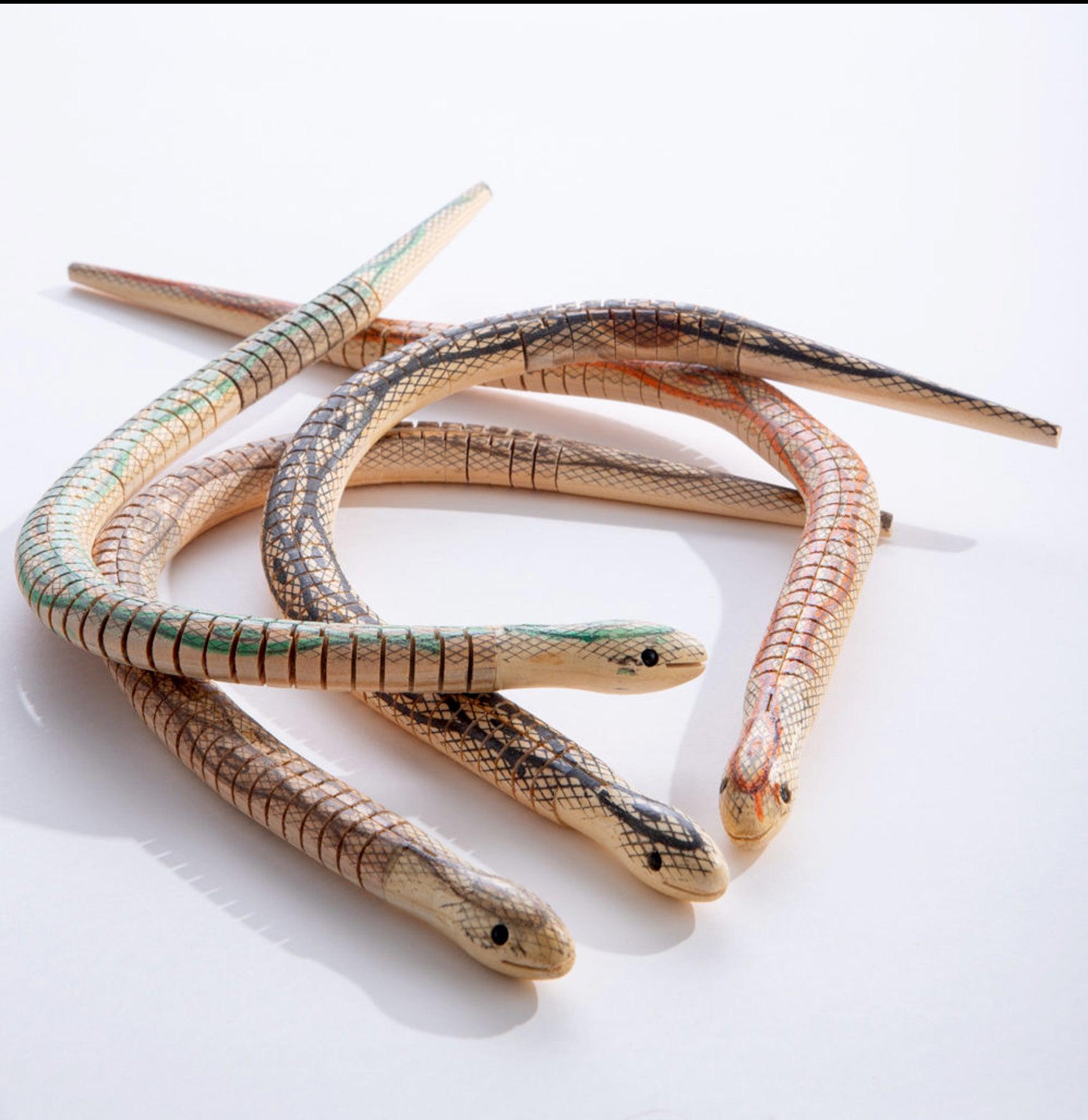 Premium Wooden King Snake Toy - Realistic Handcrafted Wooden Reptile for Kids & Collectors - Perfect for Educational Play, Home Decor, and Reptile Enthusiasts