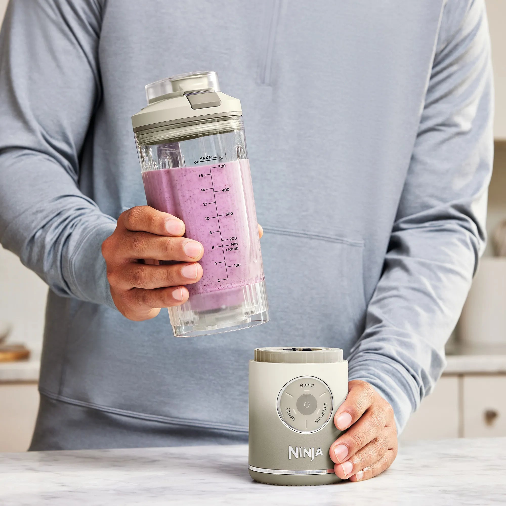 Ninja Blast Max Cordless Portable Blender - Powerful 1000W Motor, 20oz Travel Cup, USB Rechargeable for Smoothies, Shakes & Protein Drinks - Perfect for Gym, Office & Outdoor Adventures