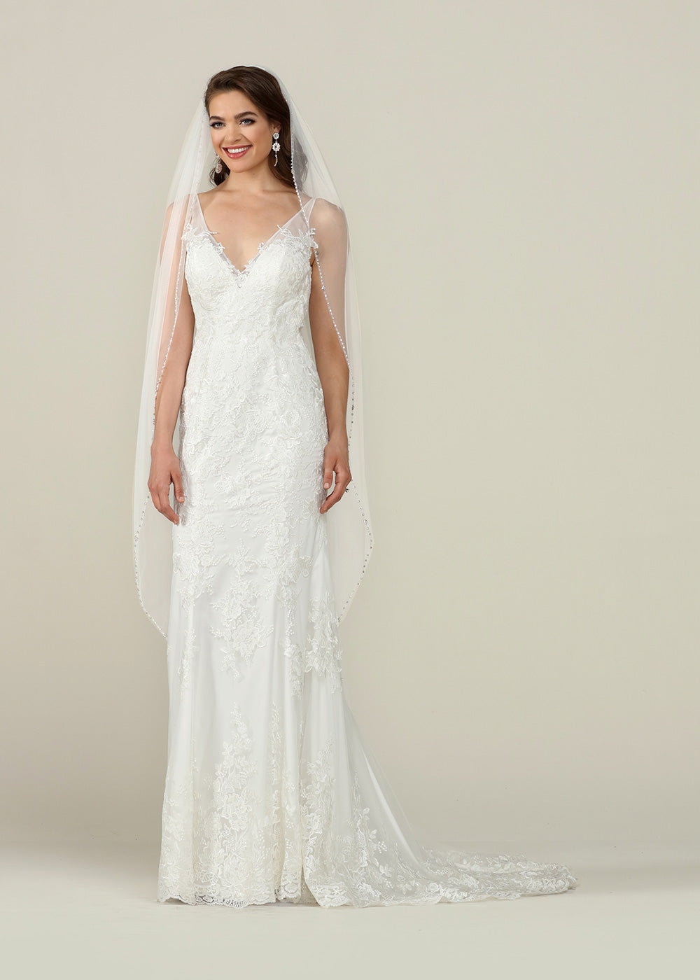 Kaylee Veil - Elegant Bridal Wedding Veil with Lace Trim | Perfect for Brides, Weddings, and Special Occasions