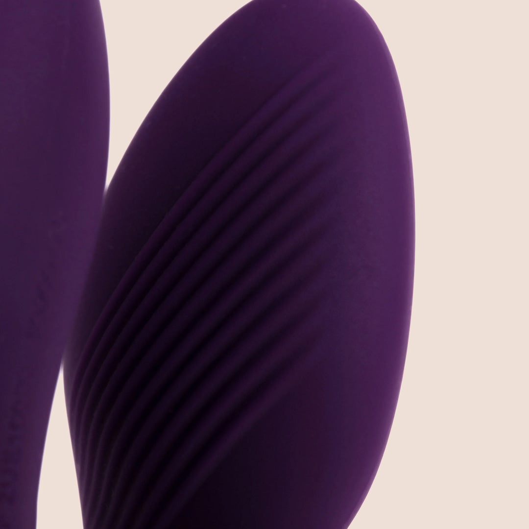 We Vibe Chorus Couples Vibrator - Hands-Free Dual Stimulation for Clitoral & G-Spot Pleasure | Perfect for Couples Play & Solo Use