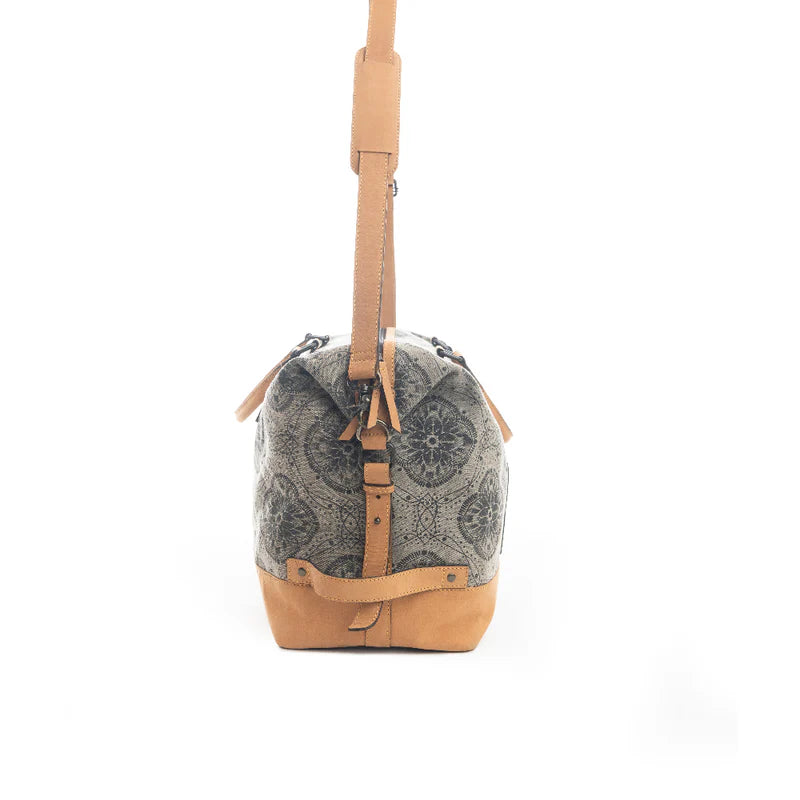 Premium Pilar Pram Traveller Bag - Stylish & Durable Diaper Bag for Moms on the Go | Perfect for Travel, Shopping & Daily Outings with Baby