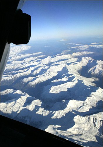 PilotsEYE.tv Special Alpine Route - Wien to Barcelona A321 Cockpit Flight DVD | Austrian Airlines In-Flight Experience | Perfect for Aviation Enthusiasts & Pilot Training