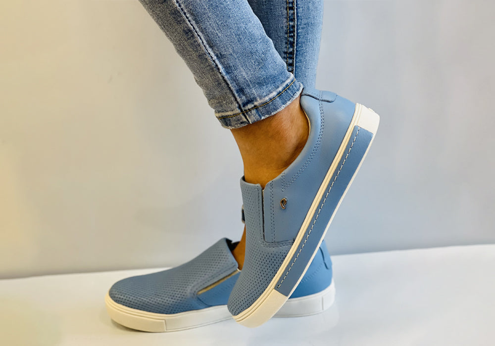 Mirra Women's Comfortable Leather Casual Shoes - Handmade in Brazil - Perfect for Walking, Travel & Everyday Wear