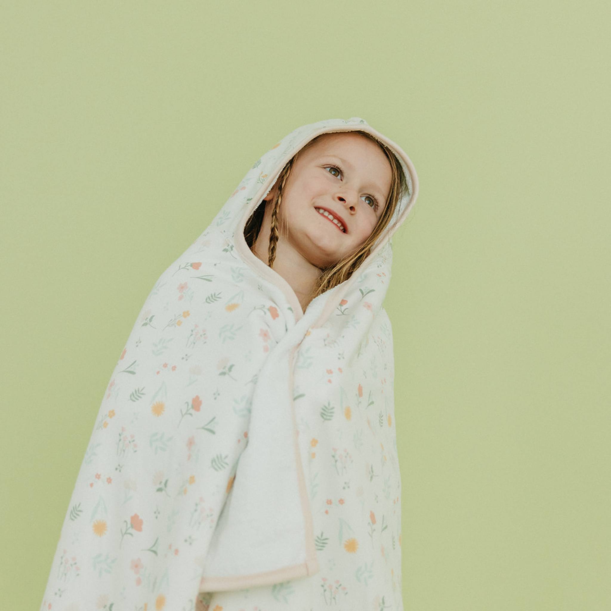 Premium Big Kid Hooded Towel - Soft & Absorbent Bath Towel for Kids, Boys & Girls - Perfect for Beach, Pool & After Bath Wrap - Mabel