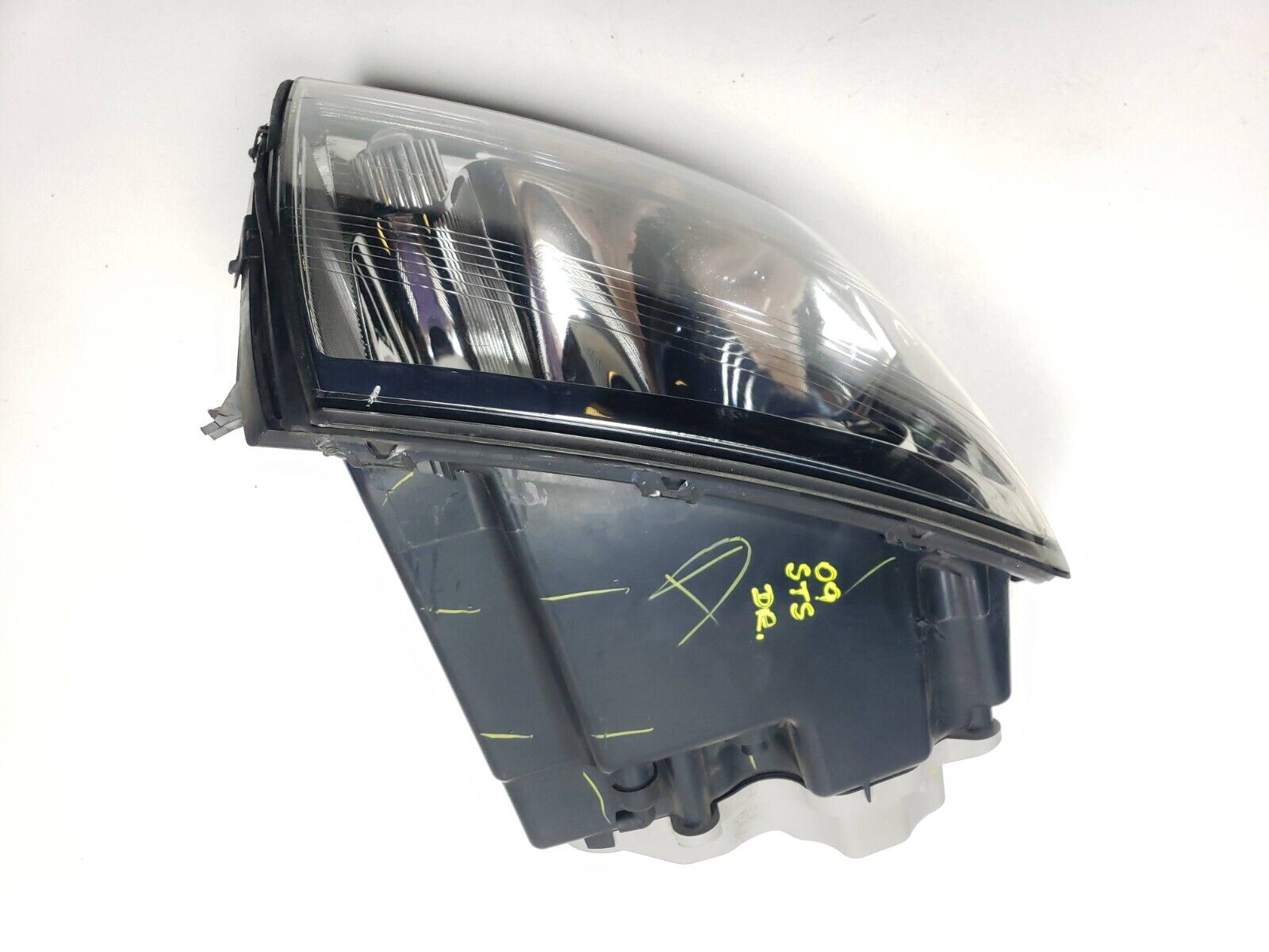 2005-2011 Cadillac STS Left Driver Side Headlight Assembly with Broken Tabs - OEM Replacement Part for Improved Night Driving Visibility