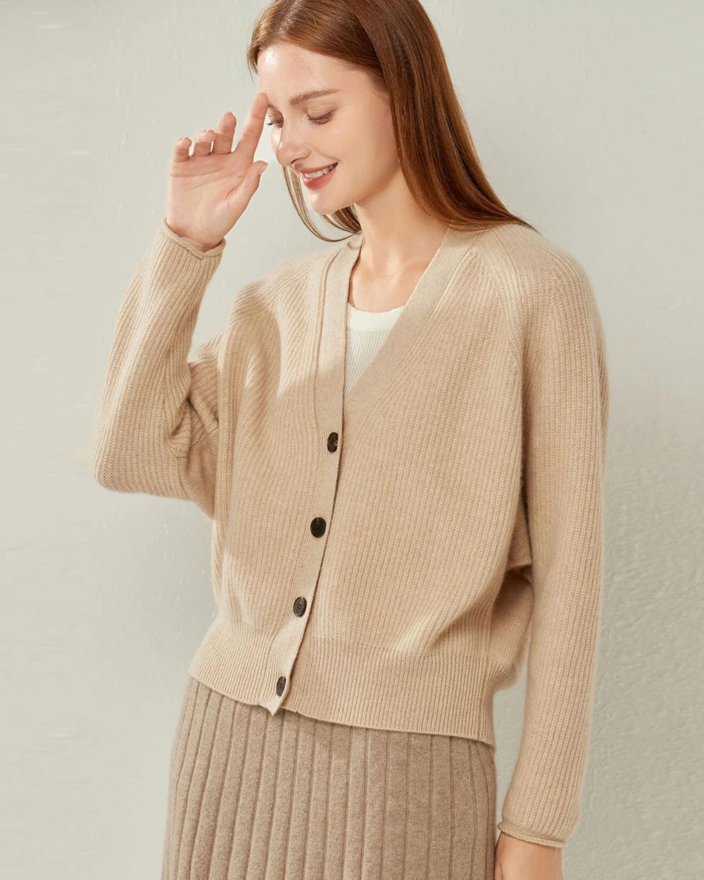 Luxury V-Neck Cashmere Cardigan for Women - Soft & Warm Winter Sweater - Perfect for Office, Date Night & Casual Outfits