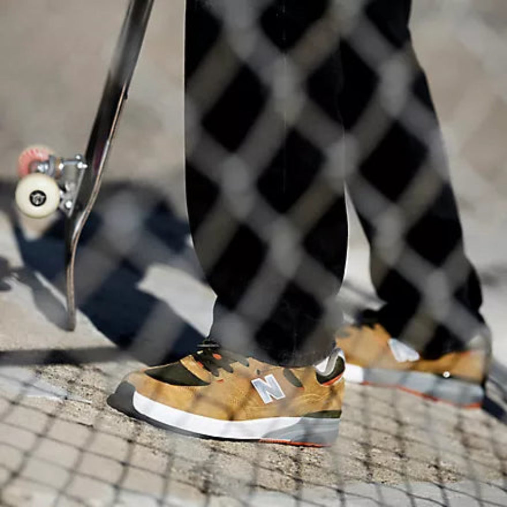 New Balance Numeric Andrew Reynolds 933 Skateboarding Shoes - Men's High-Performance Skate Shoes for Street & Park Riding | Durable & Comfortable Design for Skaters