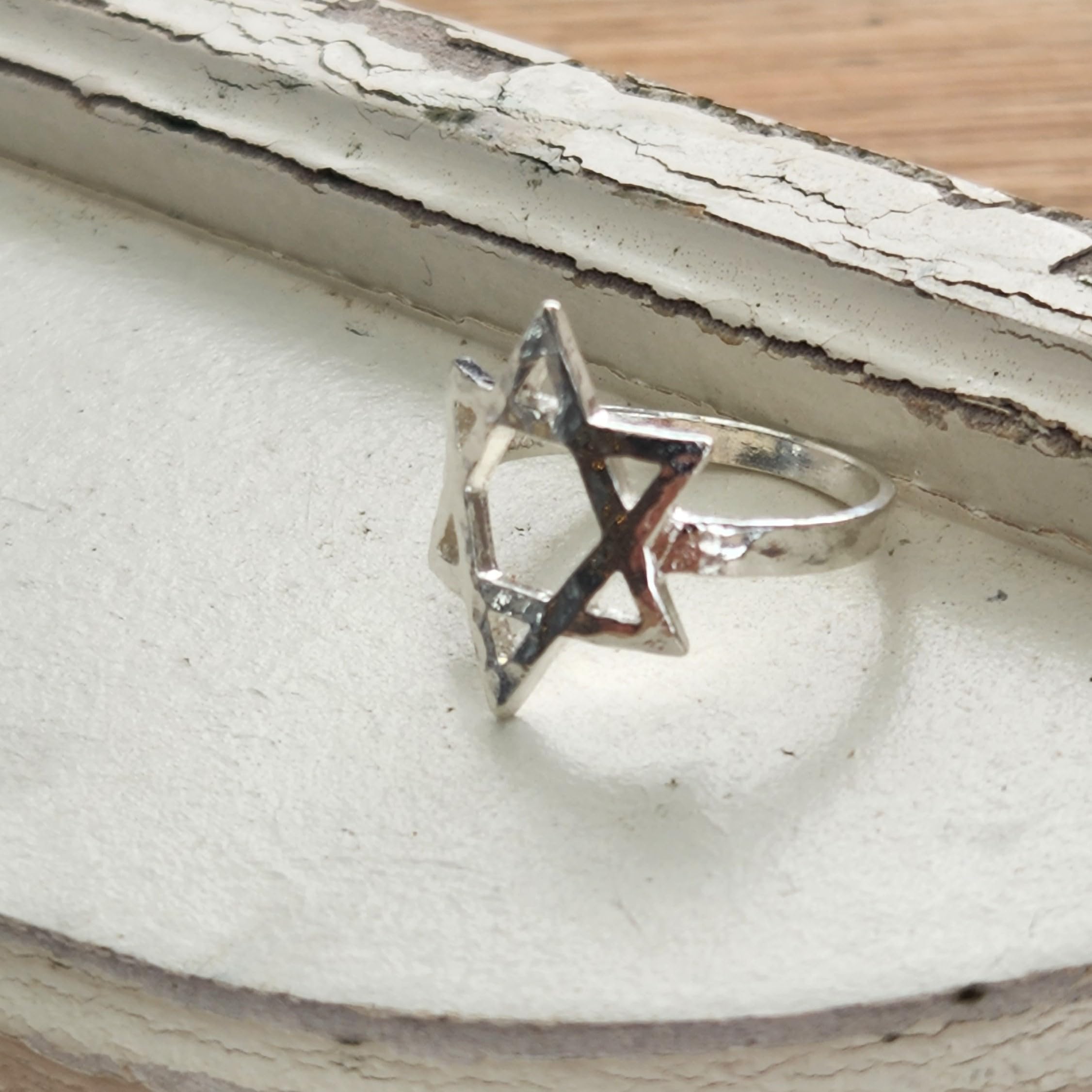 925 Sterling Silver Star of David Hammered Ring - Jewish Magen David Stackable Ring for Women, Size 8 | Non-Tarnish Religious Jewelry for Everyday Wear, Gift Giving & Special Occasions