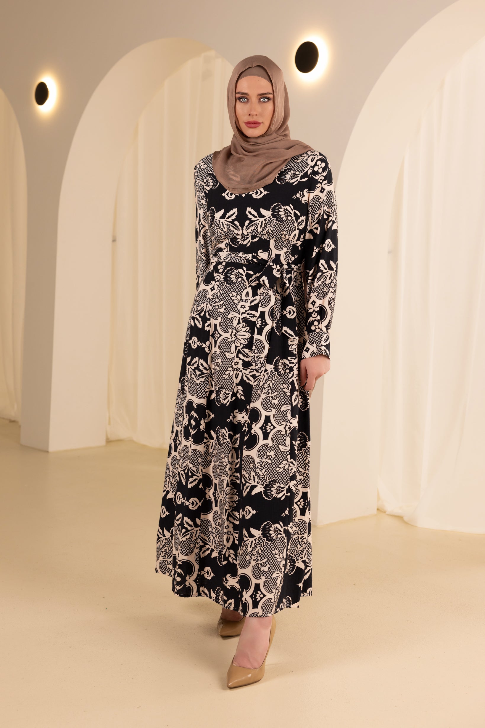 Elegant Vintage Dress for Women - Classic Retro Style Flowy Maxi Dress - Perfect for Weddings, Parties & Special Occasions