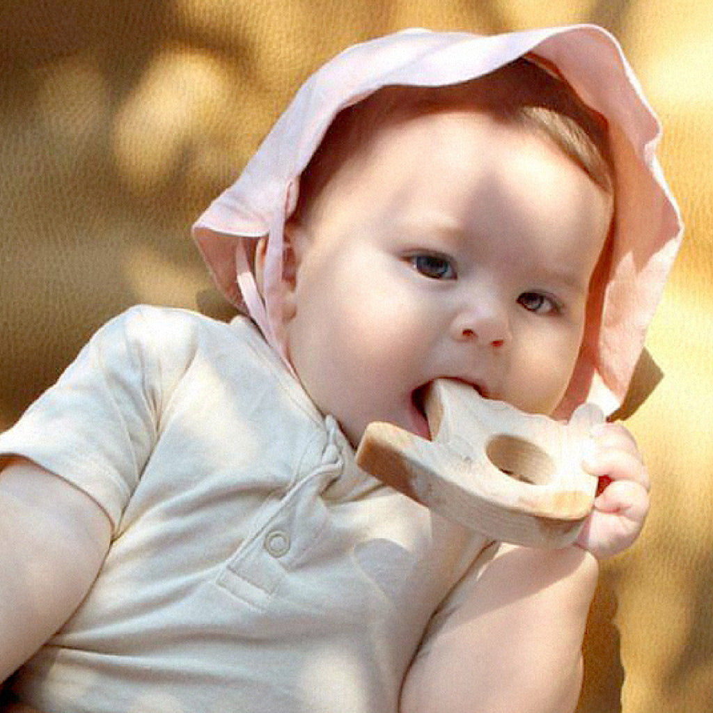ASL I Love You Wooden Teether for Babies - Natural & Safe Teething Toy for Infants - Perfect Baby Shower Gift & Soothing Chew Toy for Toddlers