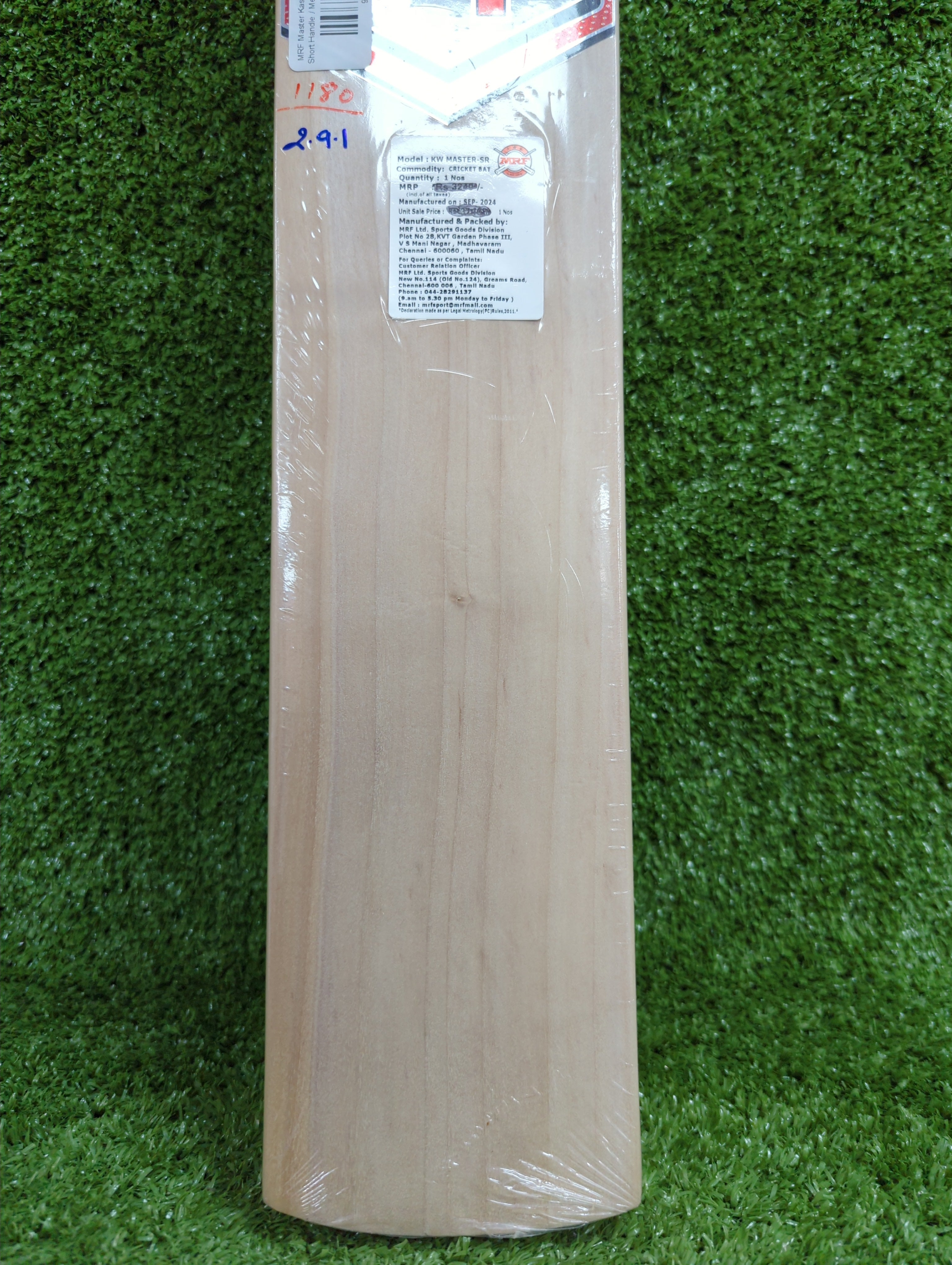 MRF Master Kashmir Willow Cricket Bat - Lightweight & Durable for Professional & Casual Play - Perfect for Matches, Practice & Backyard Games