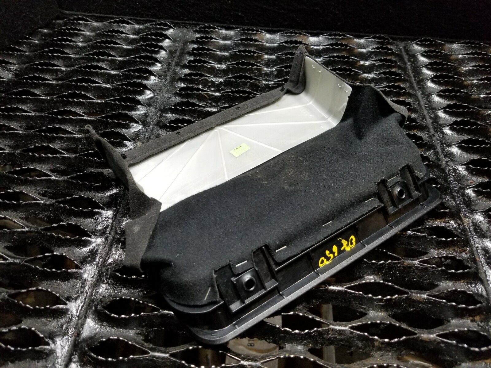 2006-2010 BMW 650i E63 OEM Steering Wheel Column Housing Clamshell Trim Cover - Perfect for Interior Repair & Restoration Projects