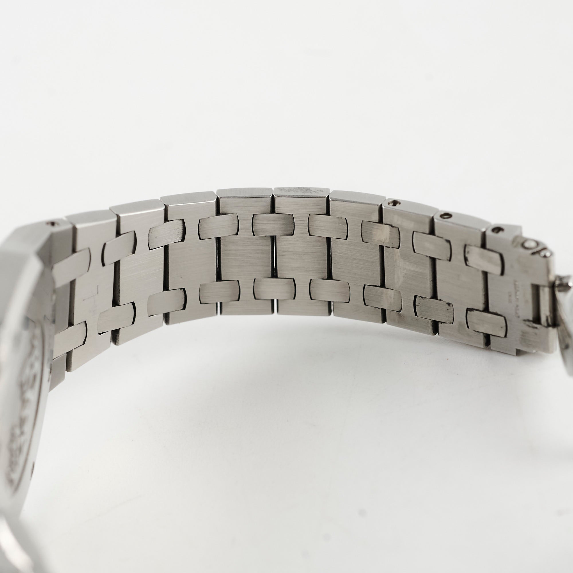 Audemars Piguet Royal Oak Lady Watch 67601ST 33MM Blue Dial - Luxury Women's Stainless Steel Watch with Blue Face - Perfect for Business, Gala & Special Occasions