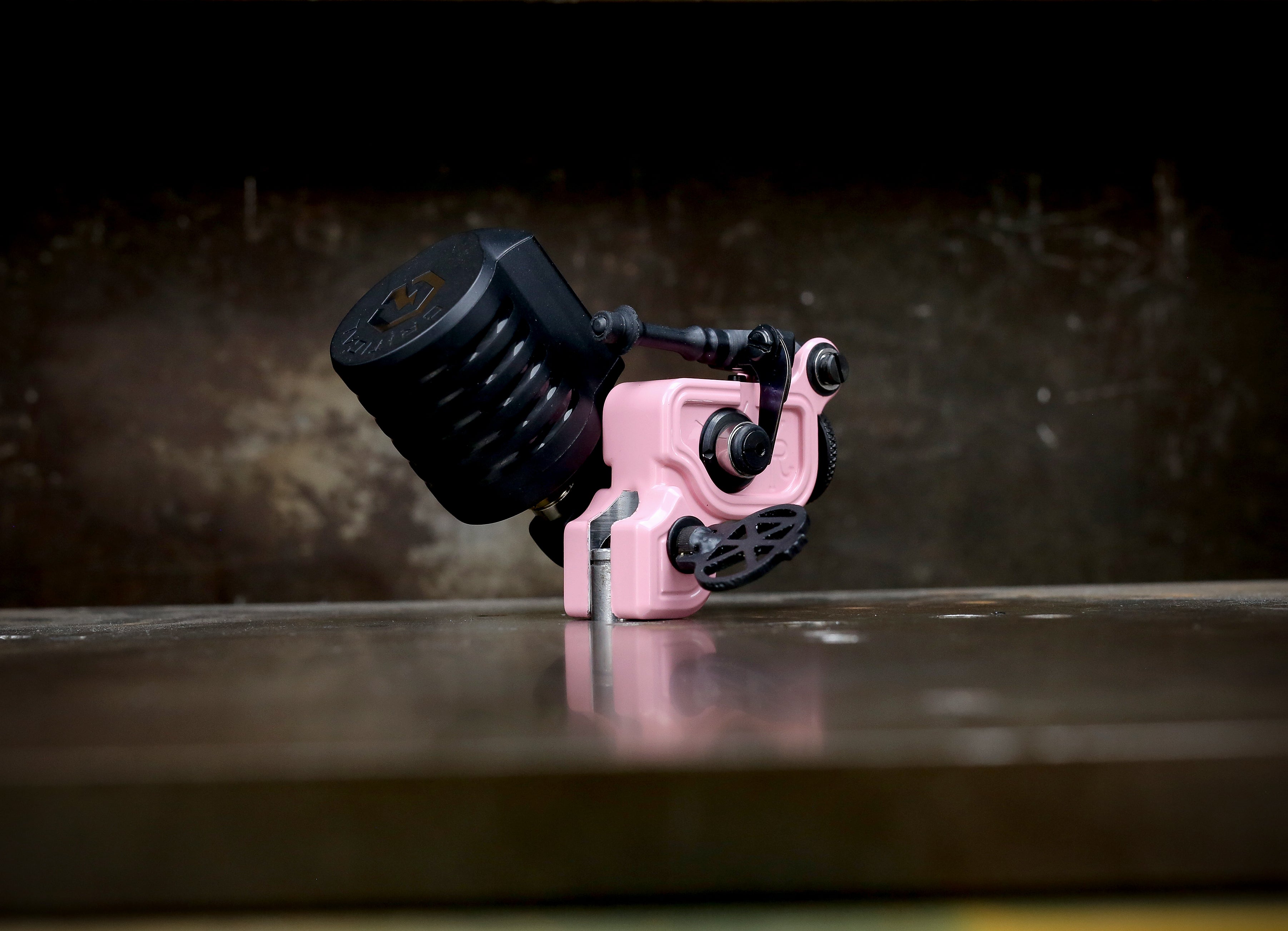 Dan Kubin Sidewinder 46er Featherweight Pink & Black RCA Cable - Perfect for DJs, Musicians & Audio Professionals for Live Performances & Studio Recordings