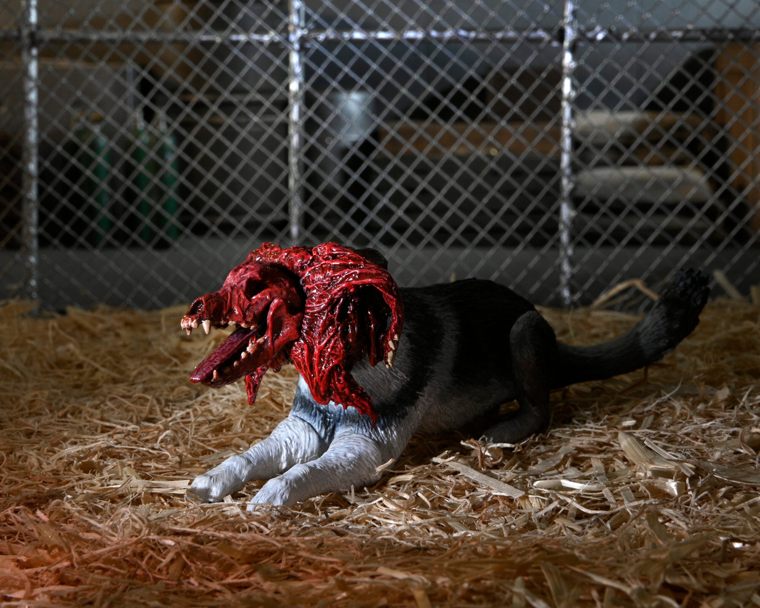 The Thing Ultimate Dog Creature Set - Halloween Pet Costume for Dogs, Scary Movie-Inspired Outfit - Perfect for Cosplay, Horror Parties & Pet Parades