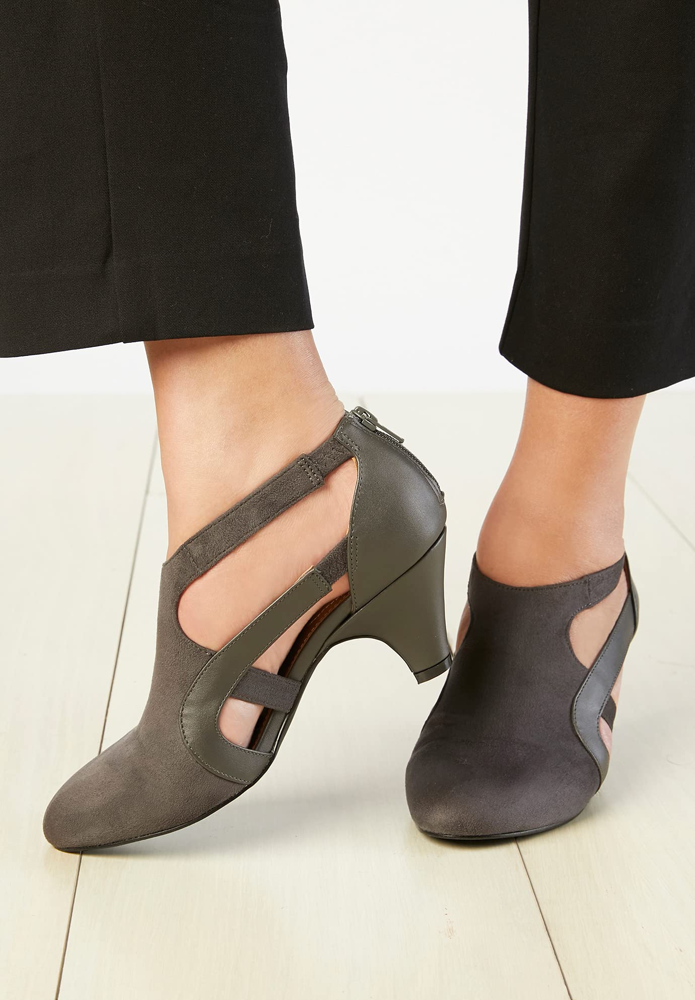 Comfortview Women's Wide Width The Sage Pump - Comfortable Heels for Work, Office & Dressy Occasions | Slip-Resistant & Supportive Shoes for All-Day Wear