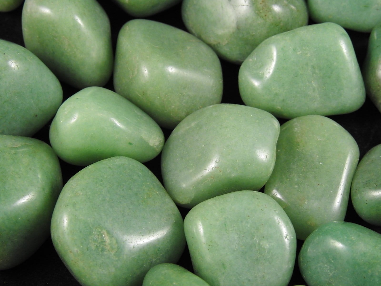 Healing Aventurine Tumbled Stones - Natural Green Aventurine Crystals for Chakra Balancing, Meditation & Jewelry Making - Perfect for Reiki, Home Decor & Spiritual Gifts