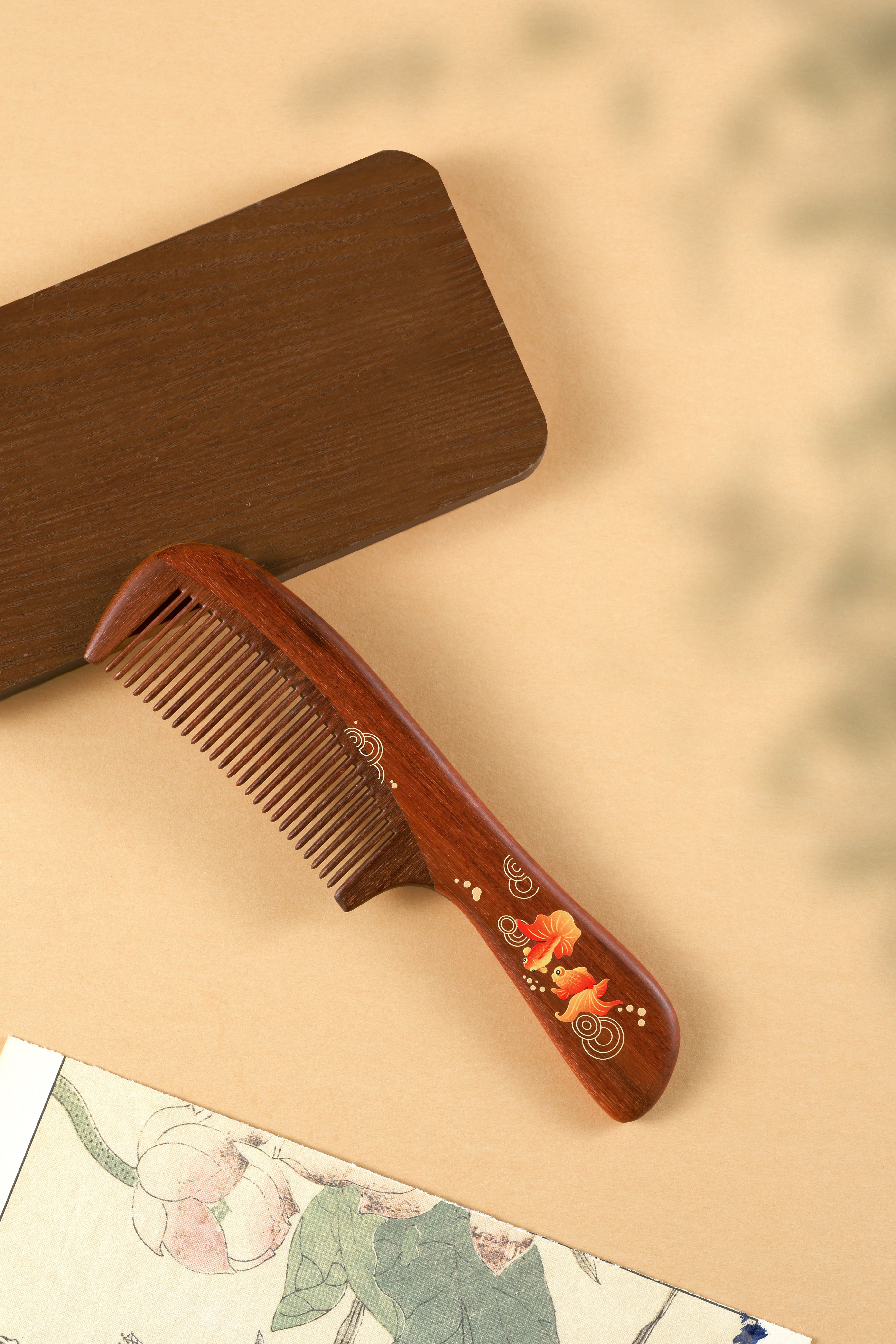 Premium Goldfish Hair Comb for Women & Men - Detangling Styling Comb for Wet & Dry Hair - Perfect for Home, Travel & Salon Use