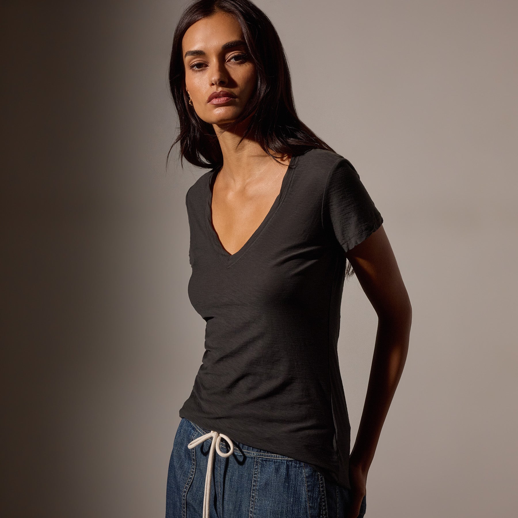 Sheer Slub Casual V Neck Carbon T-Shirt for Women - Soft & Breathable Summer Top - Perfect for Casual Outings, Beach Trips, and Layering