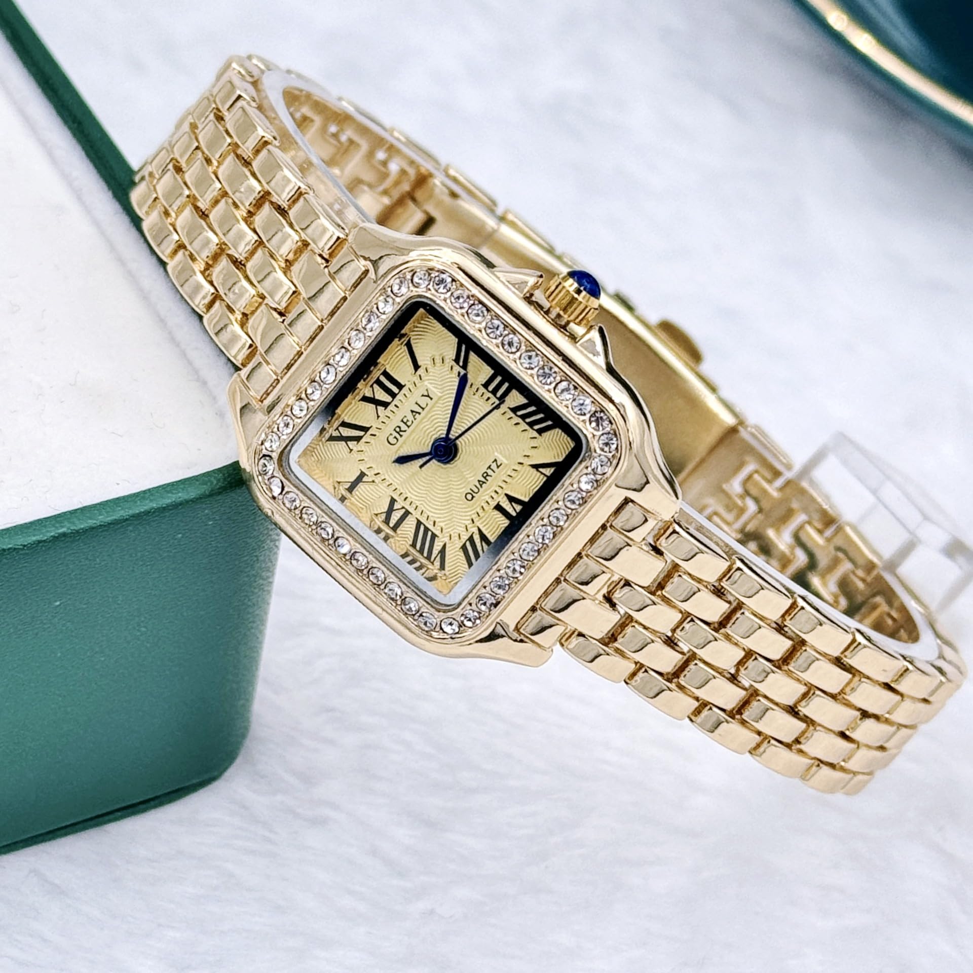 Stylish Magnetic Mesh Bracelet Watch for Women - Waterproof Quartz Fashion Watch - Perfect for Casual Wear, Office & Evening Outfits