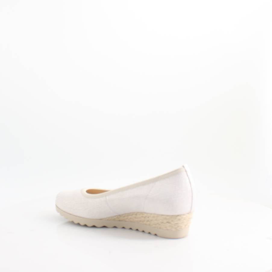 Gabor 24 Women's Comfortable Slip-On Shoes - Size 42 (US 10) - Perfect for Work, Travel & Everyday Wear