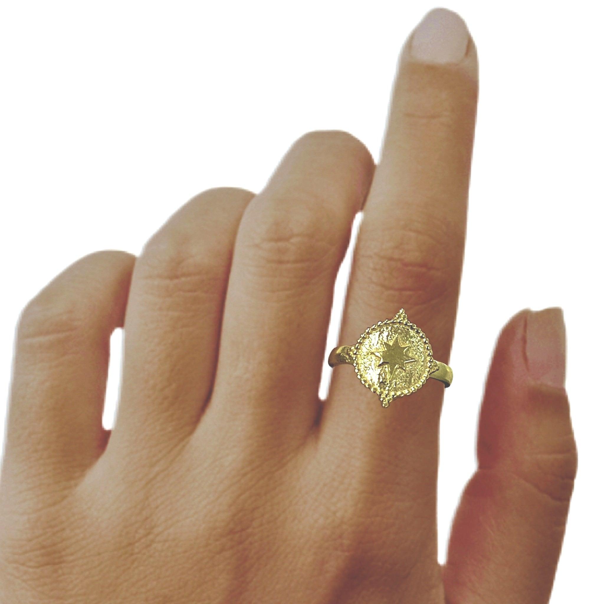 Laihas Prestige Southern Star Gold Signet Ring for Men - 14K Solid Gold Pinky Ring with Engraved Star Design - Perfect for Gifts, Weddings & Formal Occasions