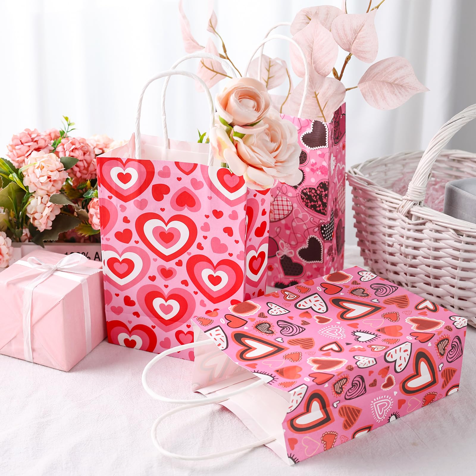 32PCS Valentine's Day Gift Bags - Heart Shaped Kraft Paper Treat Bags with Handles for Party Favors, Birthday, Wedding & Valentine's Day Celebrations - Perfect for Candy, Small Gifts & Party Decorations