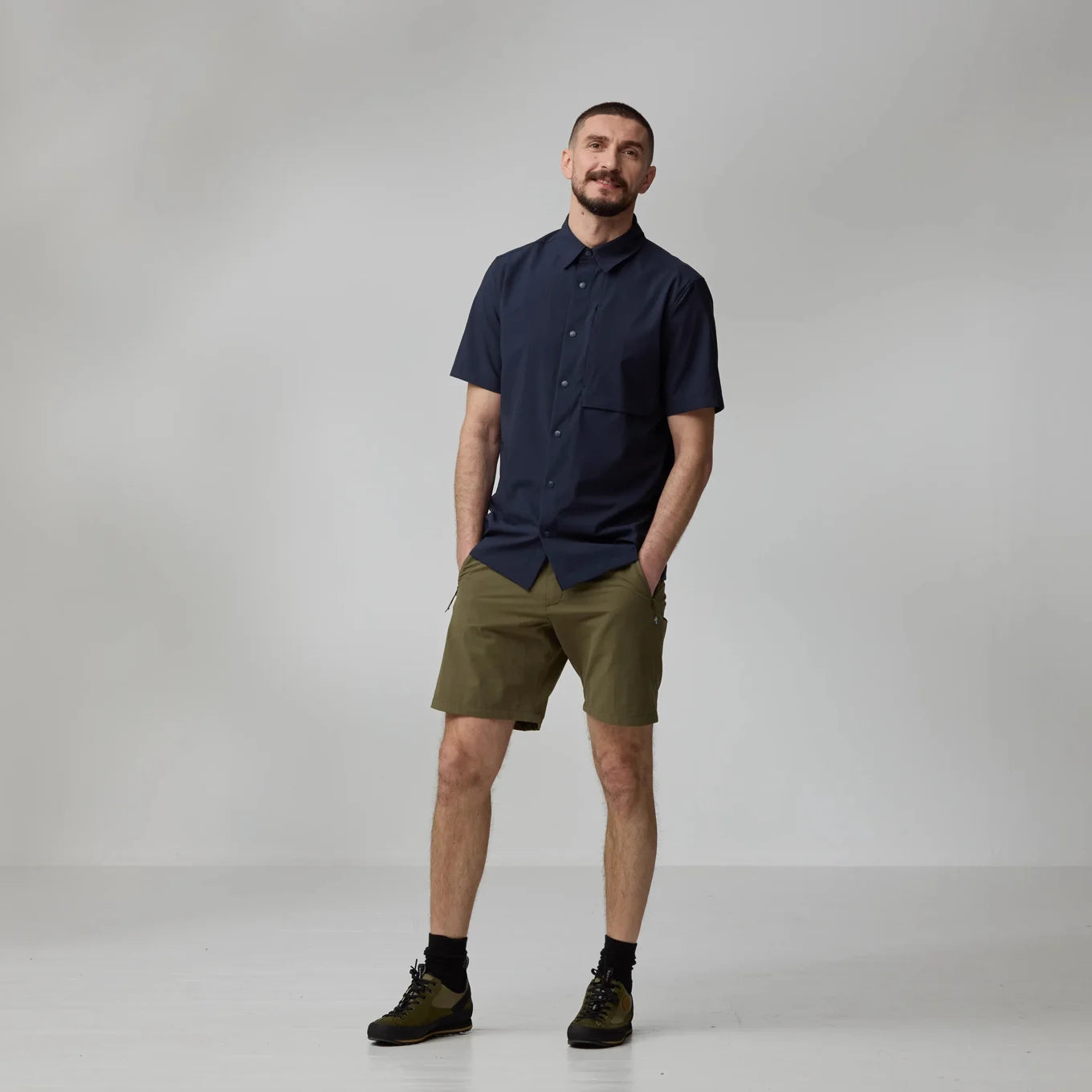 Fjallraven High Coast Pack Short Sleeve Shirt for Men - Lightweight, Quick-Dry Hiking & Outdoor Travel Shirt