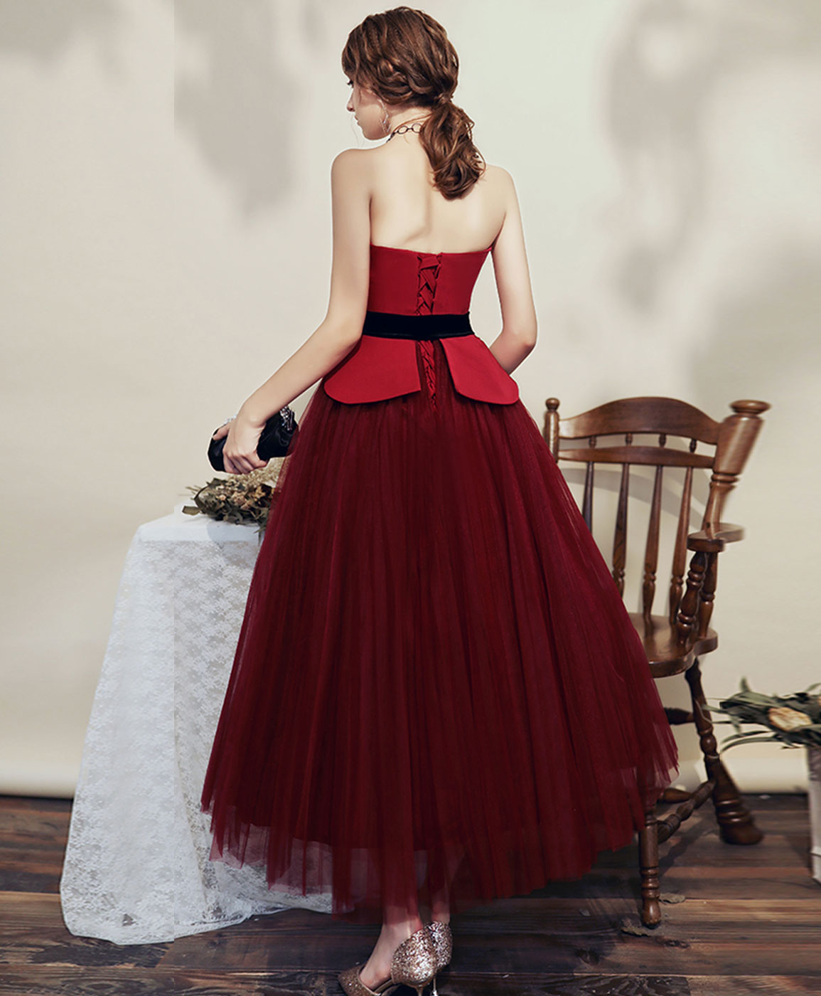 Elegant Burgundy Tulle Tea-Length Prom Dress for Bridesmaids - Perfect for Homecoming, Weddings & Formal Events