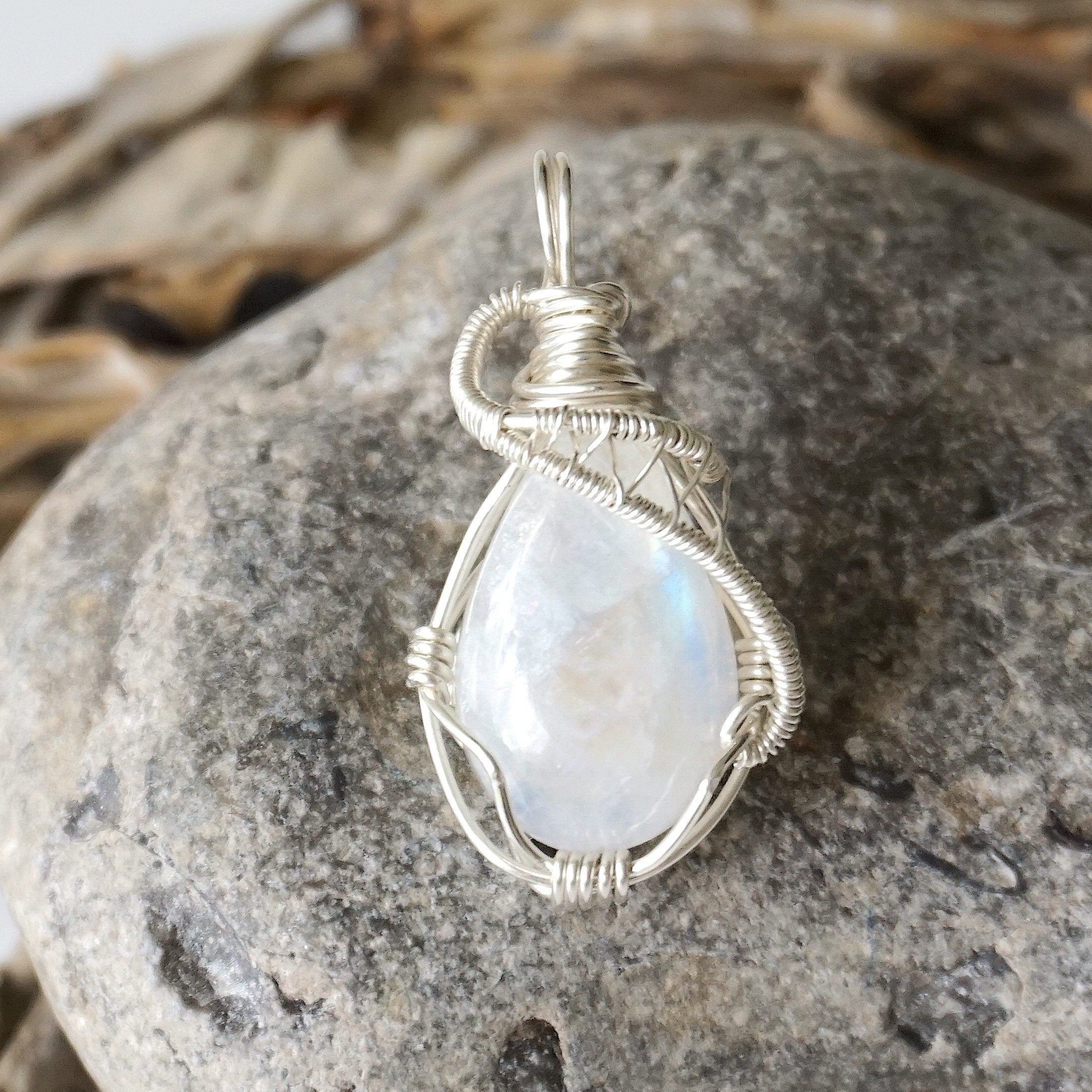 925 Sterling Silver Rainbow Moonstone Pendant Necklace for Women | Elegant Healing Crystal Jewelry Gift for Birthday, Anniversary & Special Occasions