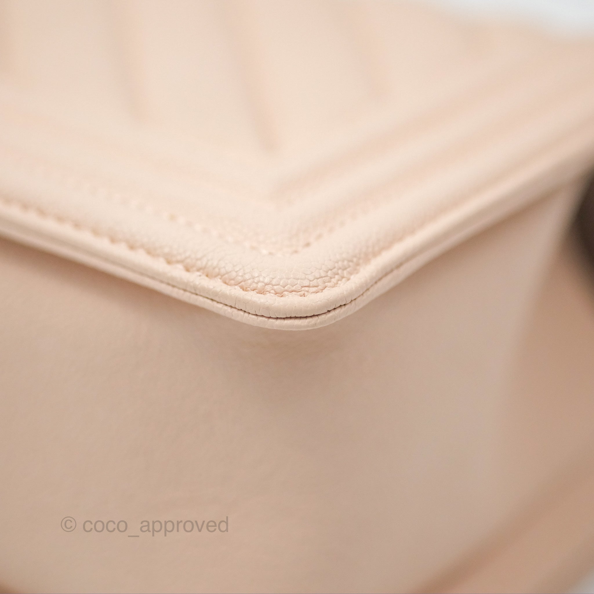 Chanel Chevron Medium Boy Bag in Light Pink Caviar Leather with Gold Hardware - Luxury Crossbody Bag for Women, Perfect for Parties & Evening Events