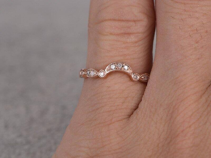 0.25 Carat Moissanite Wedding Band - Vintage Flower Design Anniversary Ring in 18k Gold Plating - Perfect for Bridal Jewelry, Engagement Gifts & Romantic Occasions